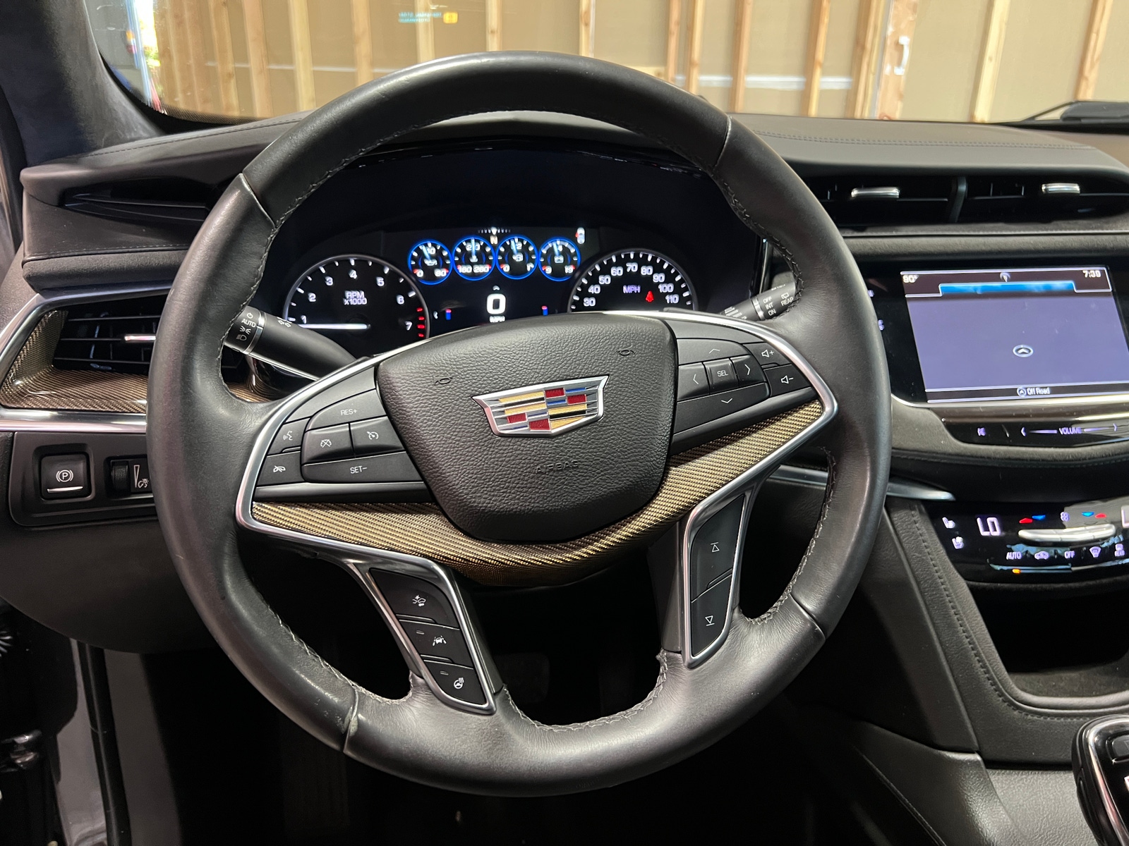 Thumbnail: 2017 Cadillac XT5 - 4