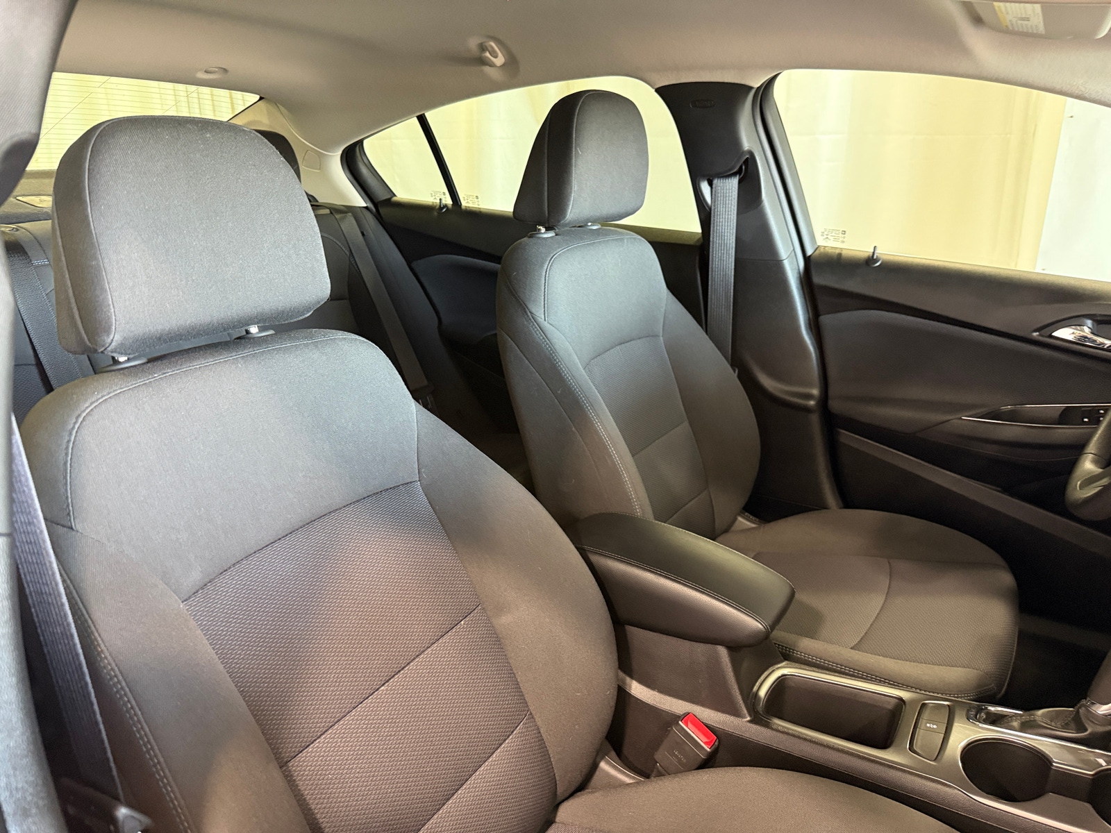 Thumbnail: 2018 Chevrolet Cruze - 2