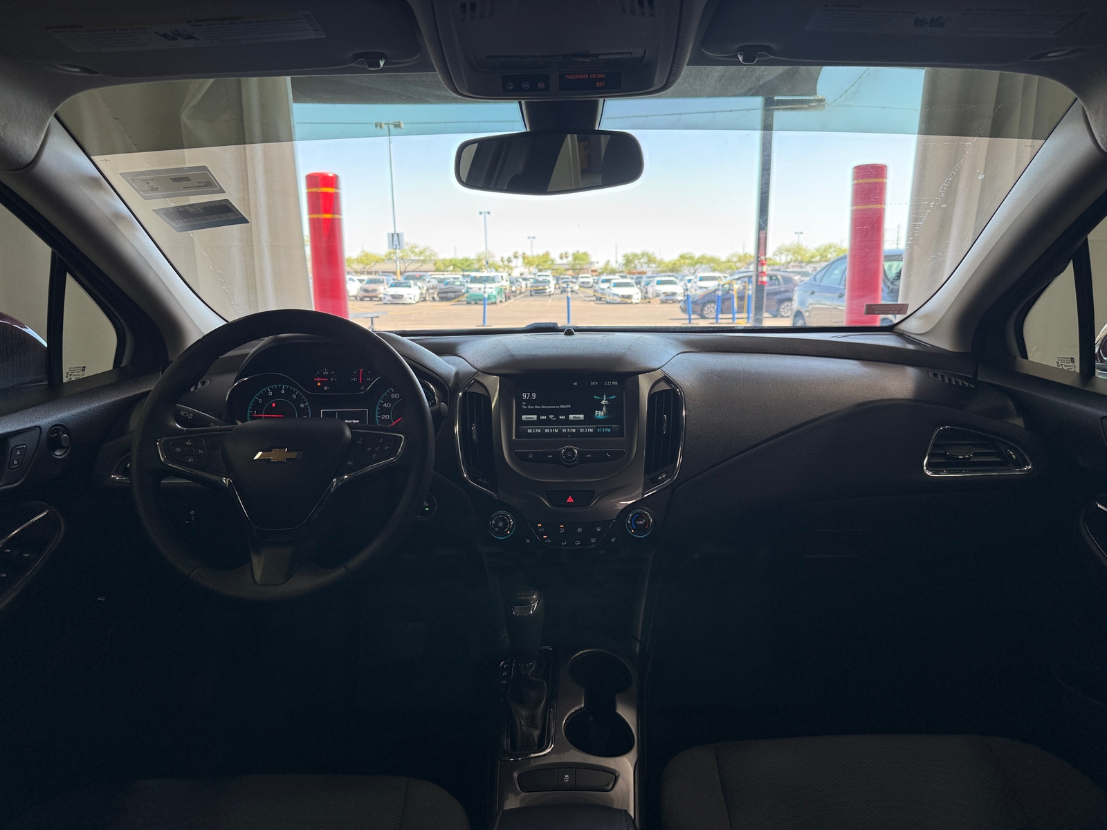 Thumbnail: 2018 Chevrolet Cruze - 3