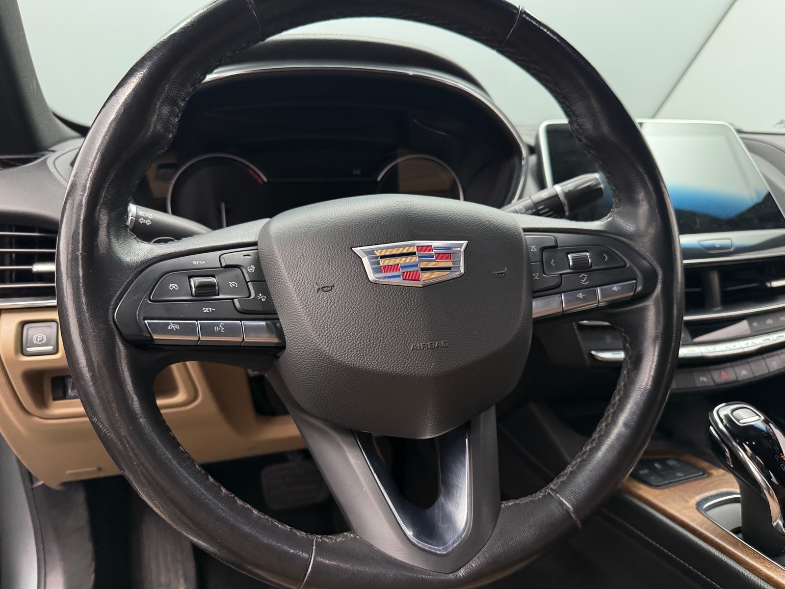 Thumbnail: 2023 Cadillac CT5 - 4