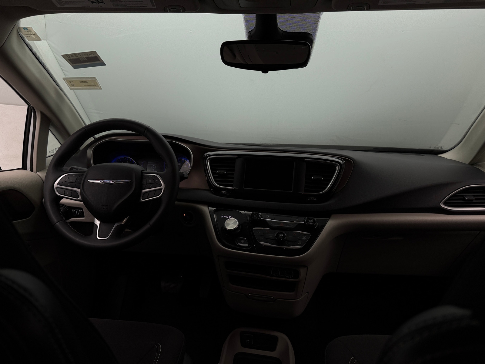 Thumbnail: 2023 Chrysler Voyager - 3