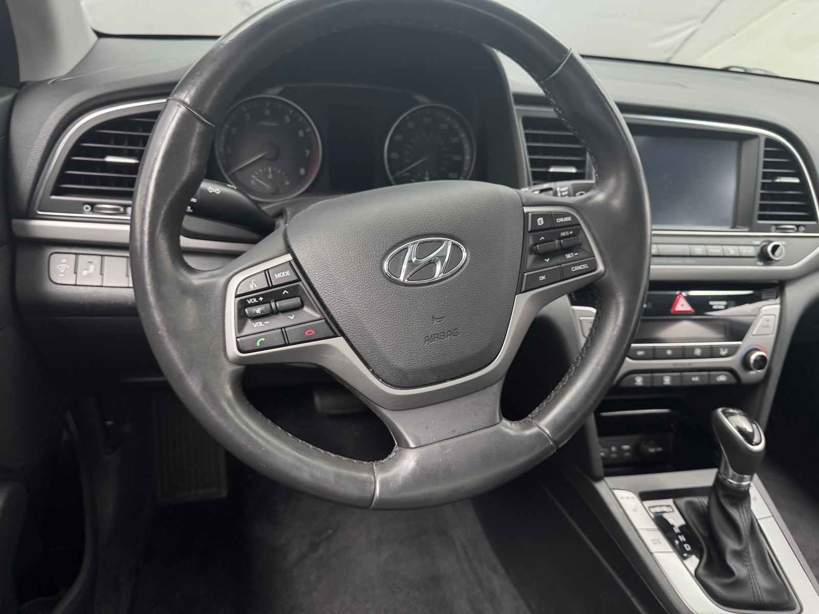 Thumbnail: 2017 Hyundai Elantra - 4