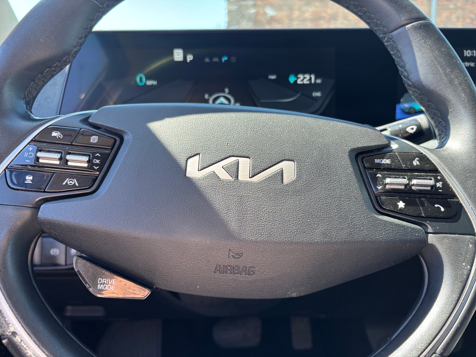 Thumbnail: 2023 Kia EV6 - 5