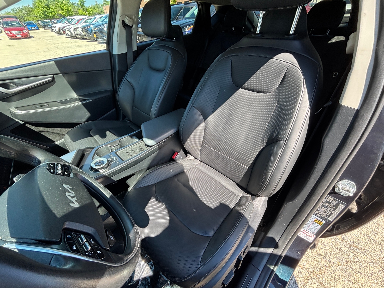 Thumbnail: 2023 Kia EV6 - 2