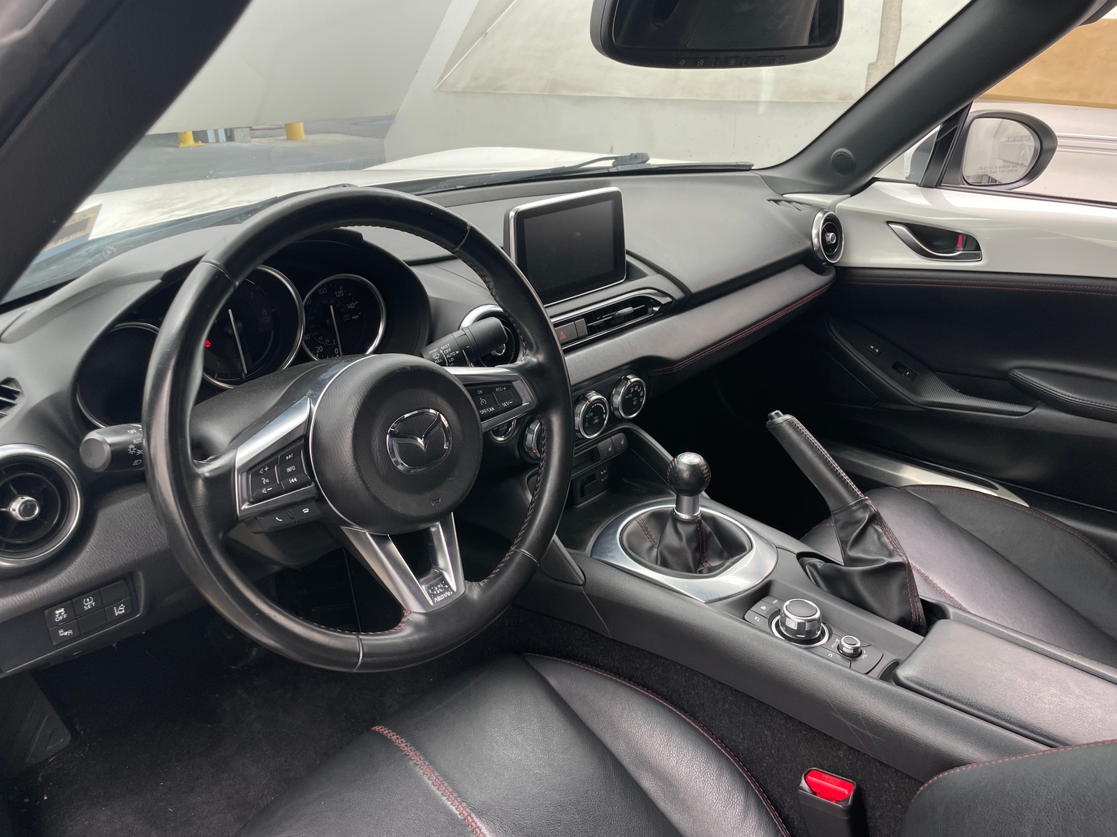 Thumbnail: 2016 Mazda MX-5 Miata - 2