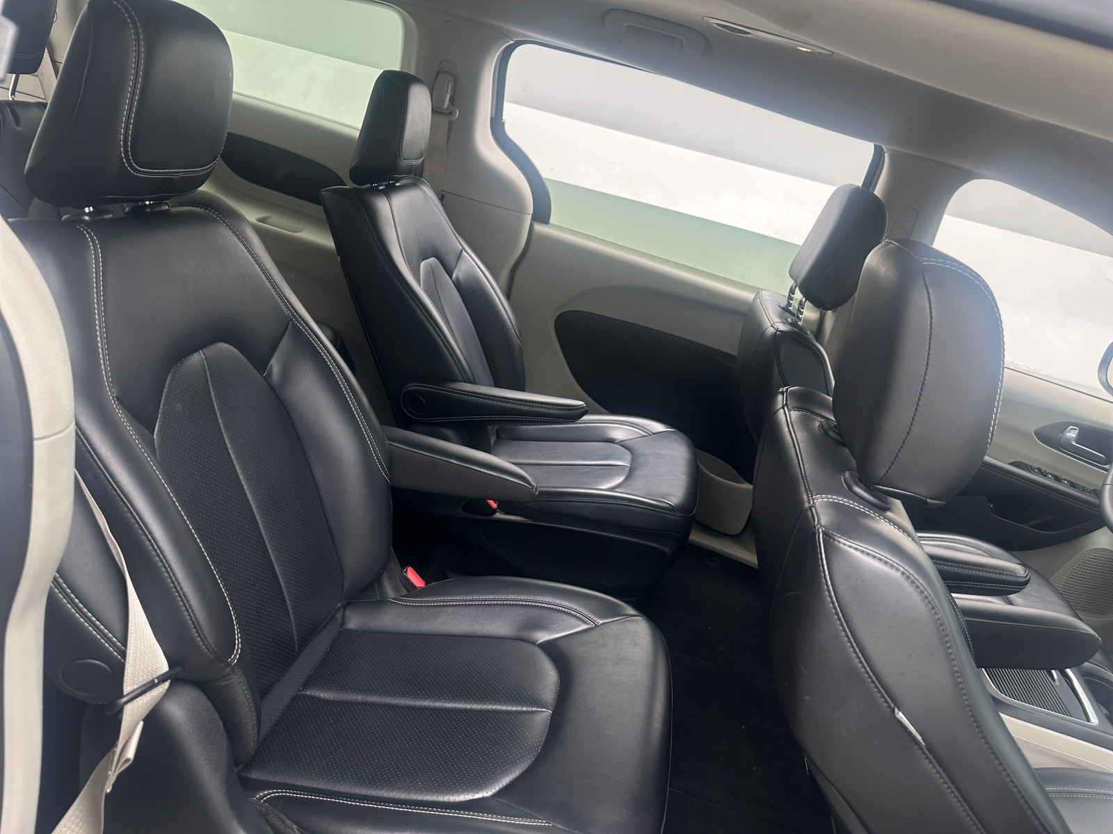 Thumbnail: 2023 Chrysler Pacifica - 5