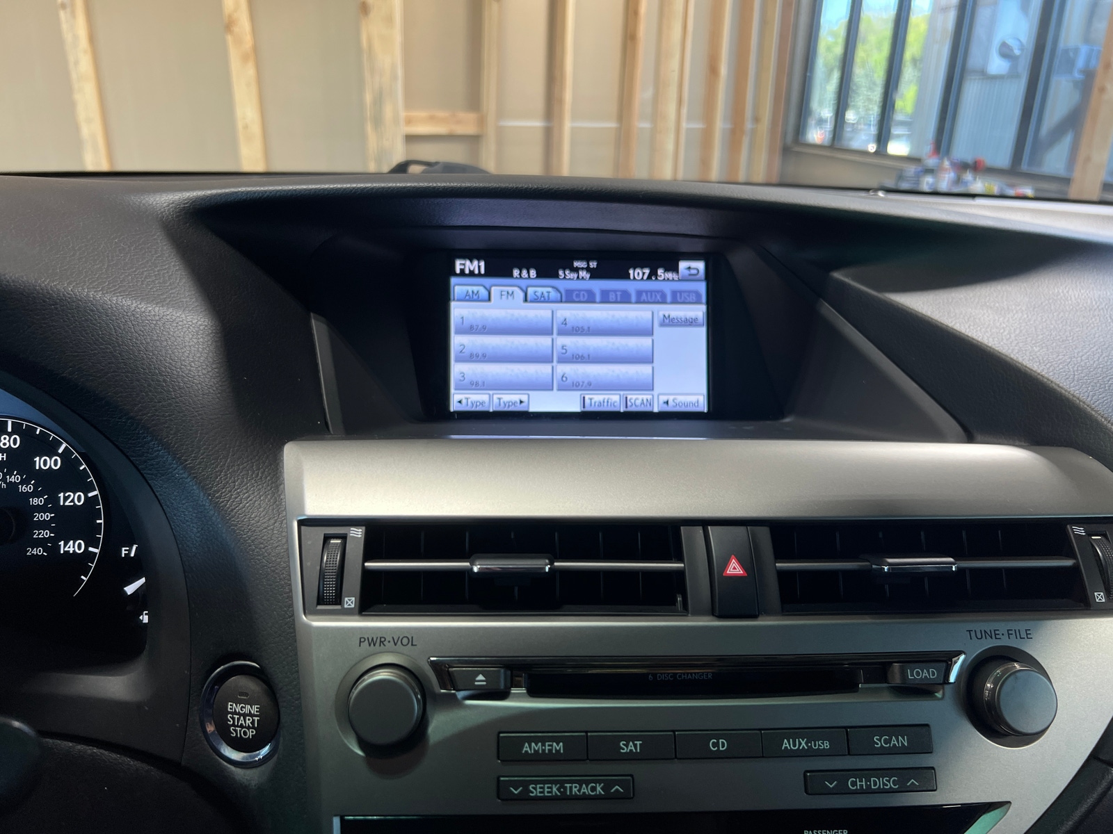 Thumbnail: 2011 Lexus RX - 4