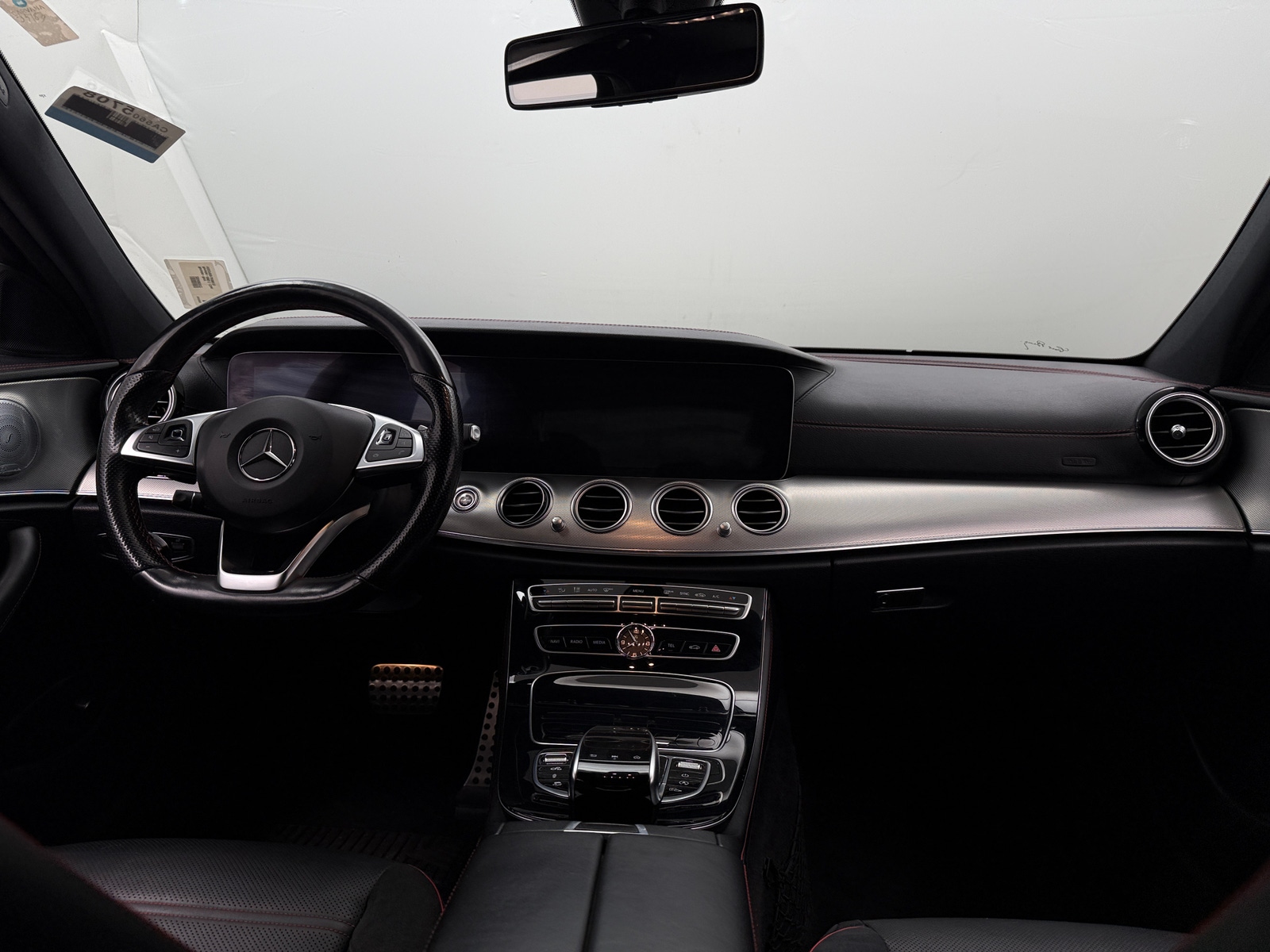 Thumbnail: 2018 Mercedes-Benz E-Class - 2
