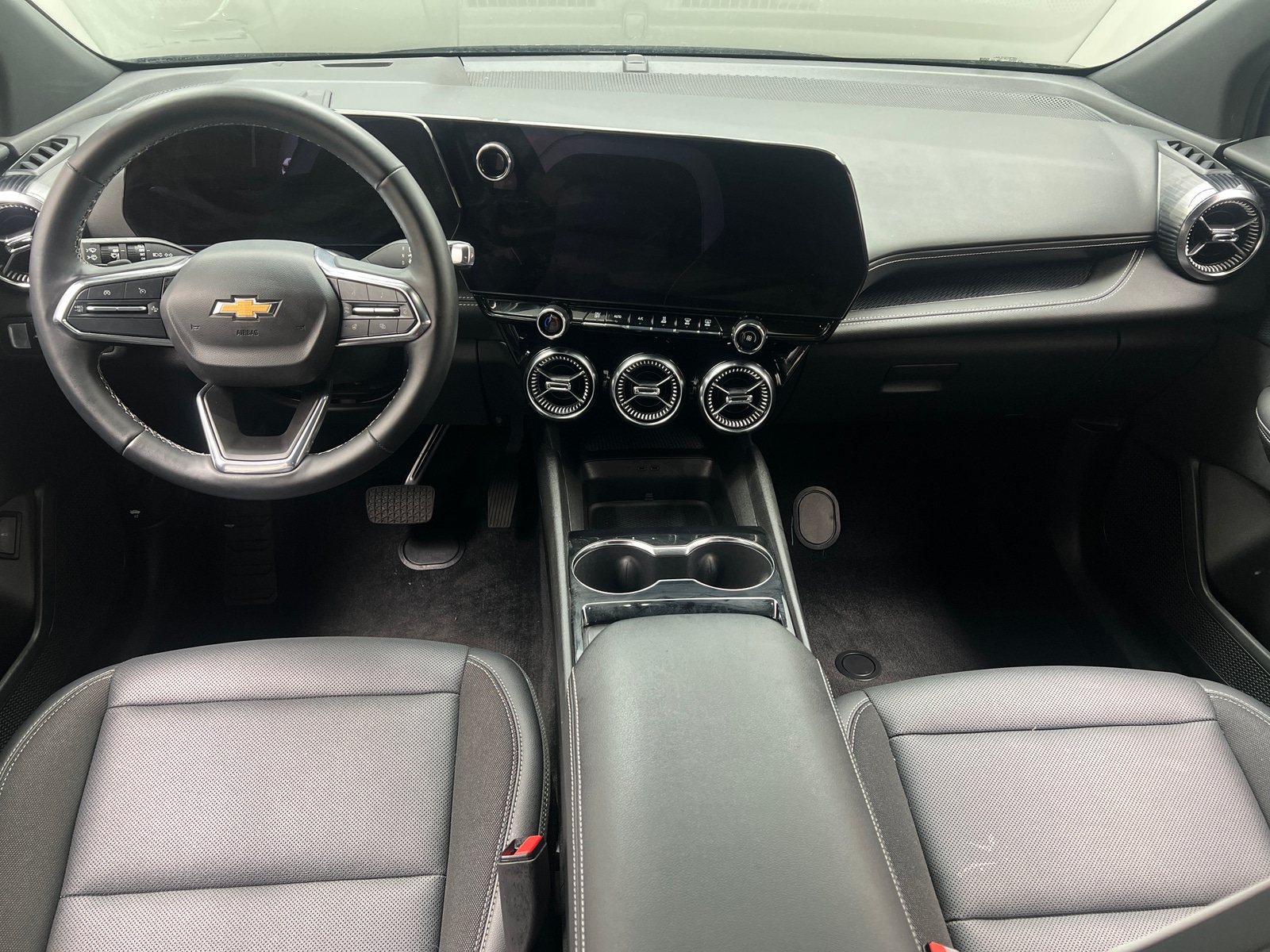 Thumbnail: 2024 Chevrolet Blazer EV - 3