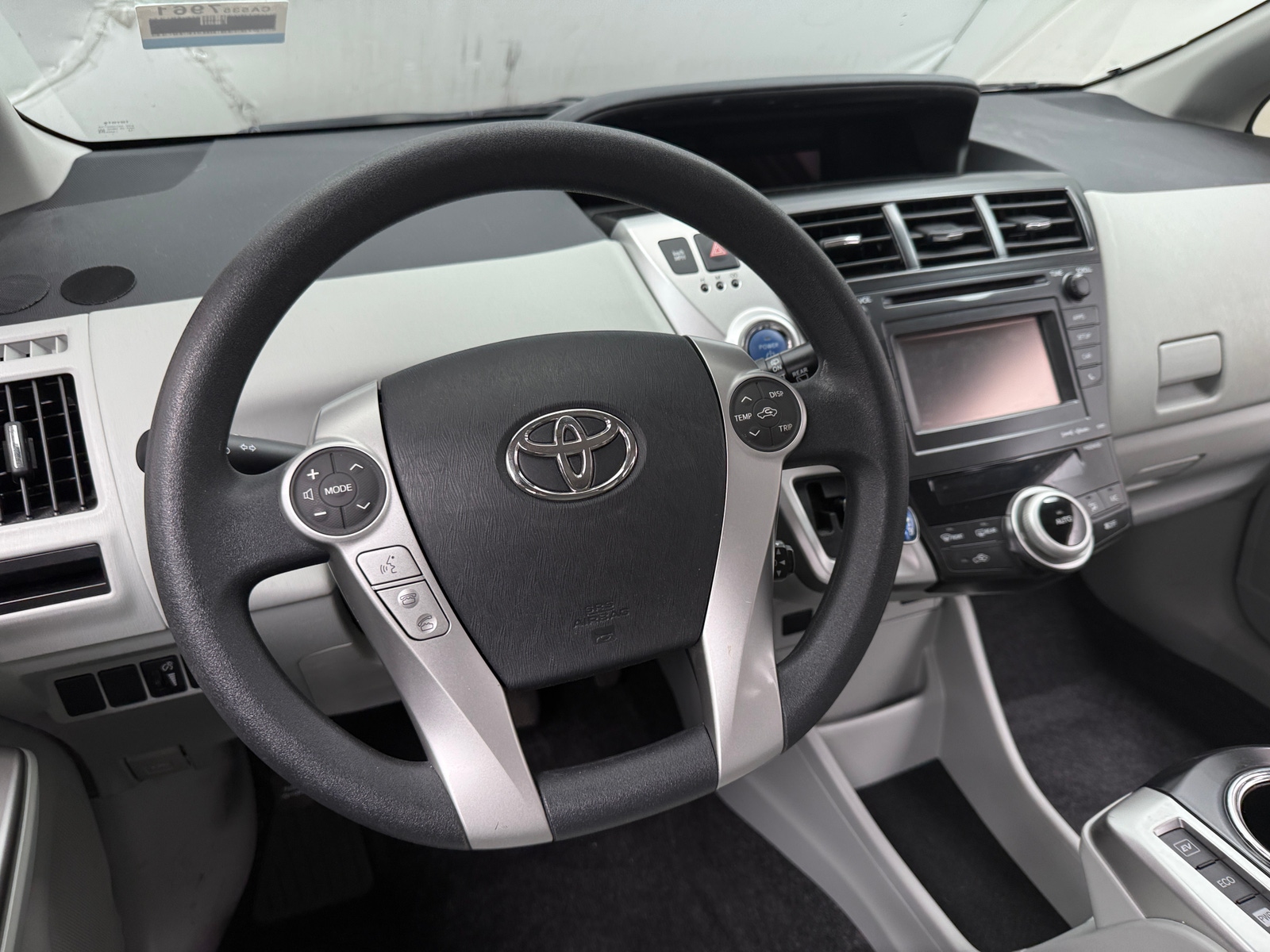Thumbnail: 2012 Toyota Prius v - 5
