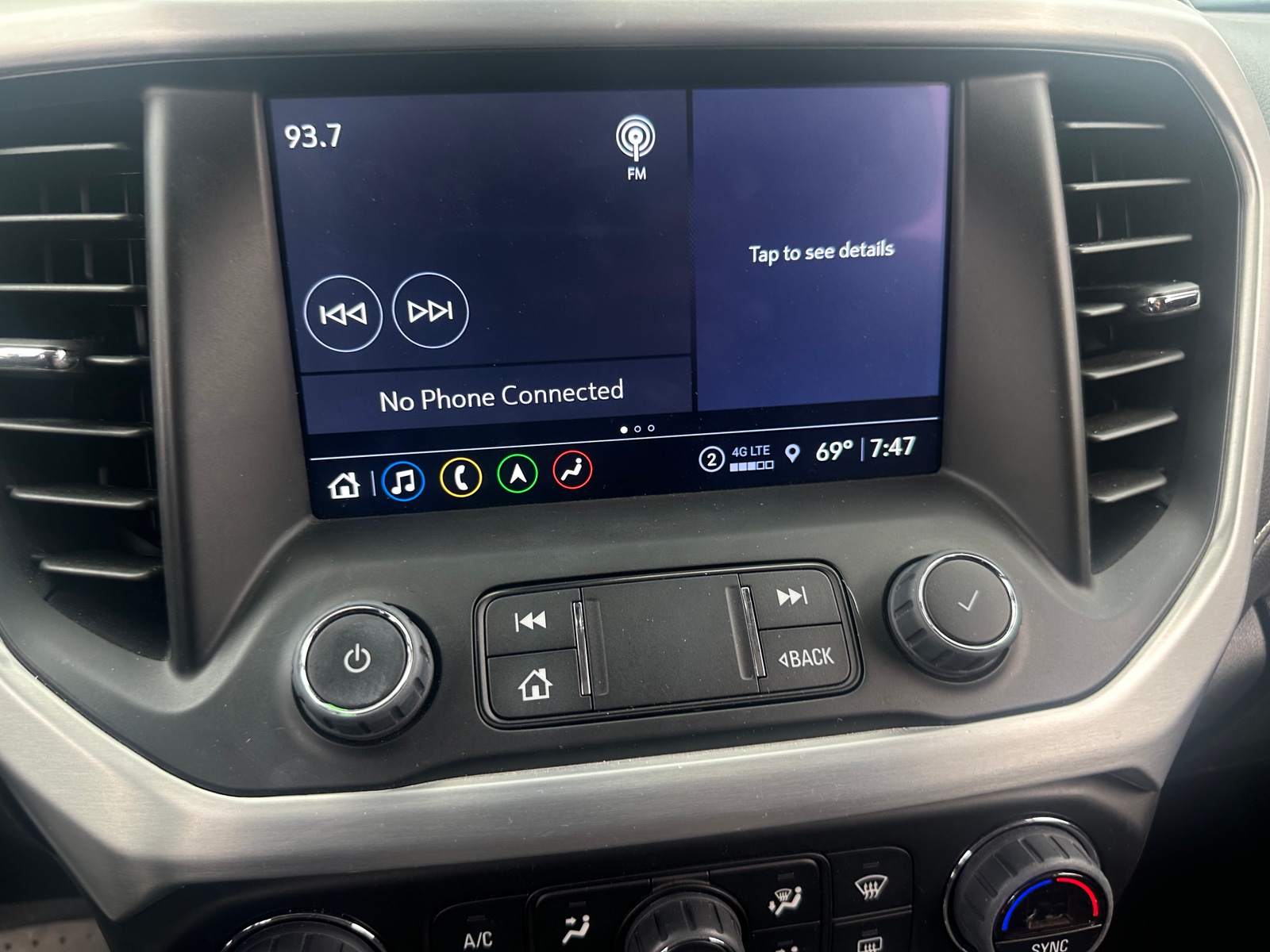 Thumbnail: 2023 GMC Acadia - 4