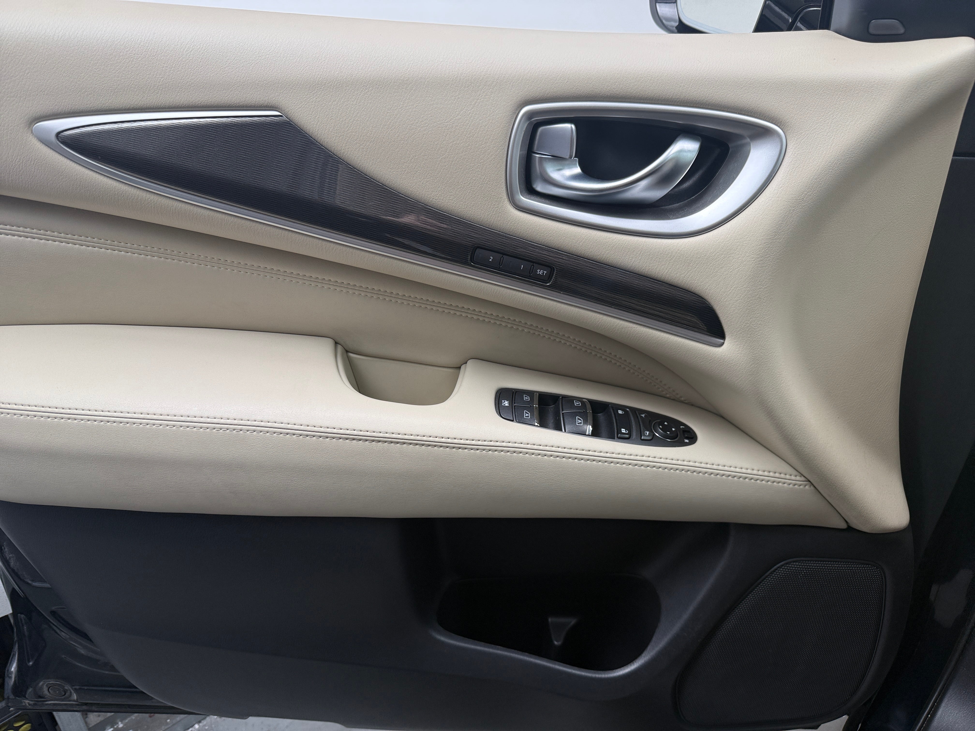 2017 INFINITI QX60 Base - Photo 10