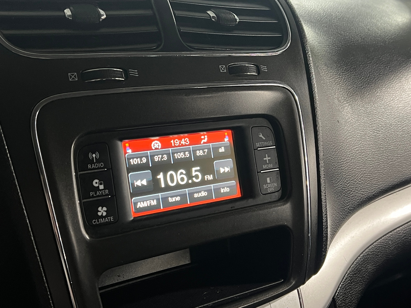 Thumbnail: 2018 Dodge Journey - 4