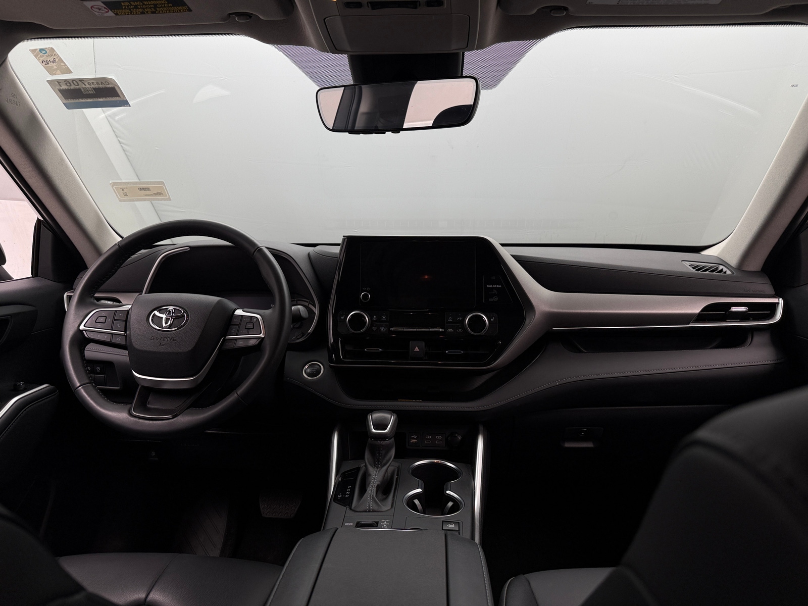 Thumbnail: 2024 Toyota Highlander - 3
