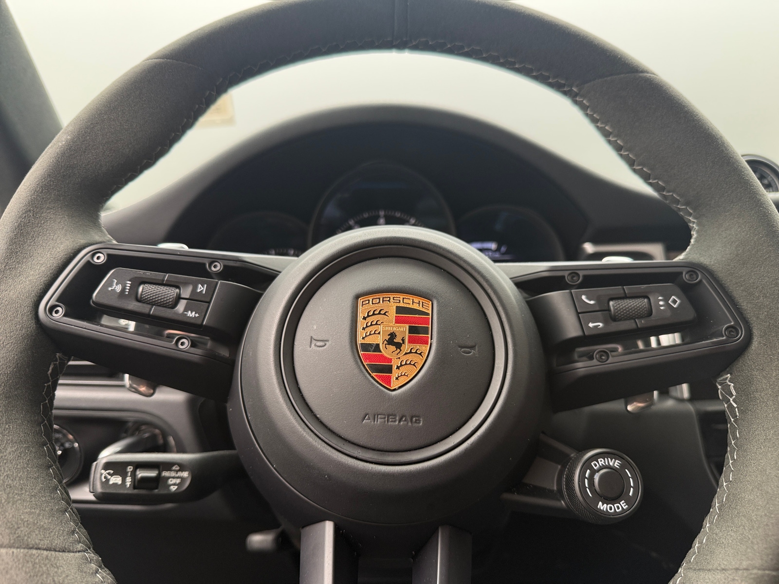 Thumbnail: 2023 Porsche Macan - 4