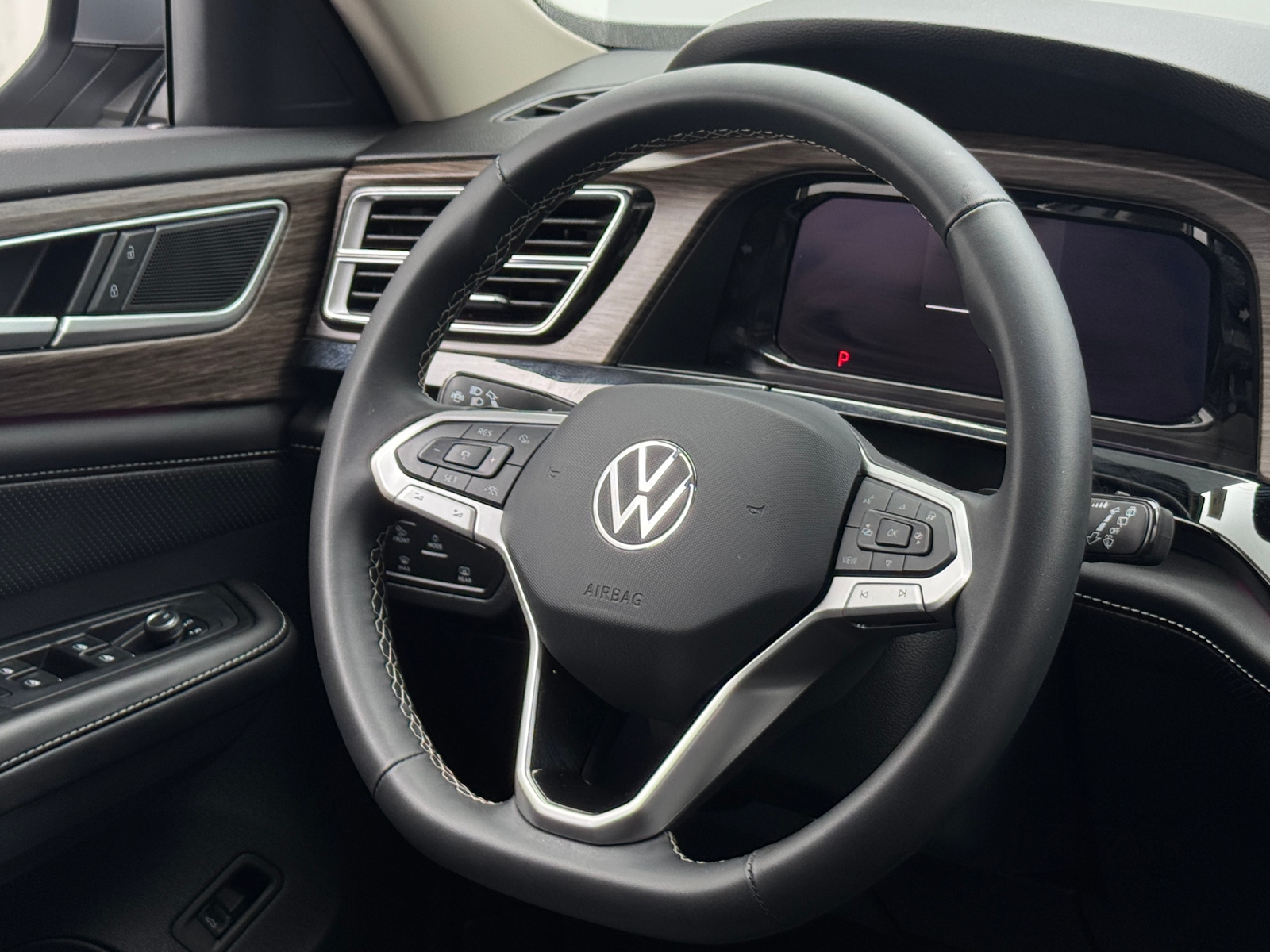 Thumbnail: 2024 Volkswagen Atlas - 4