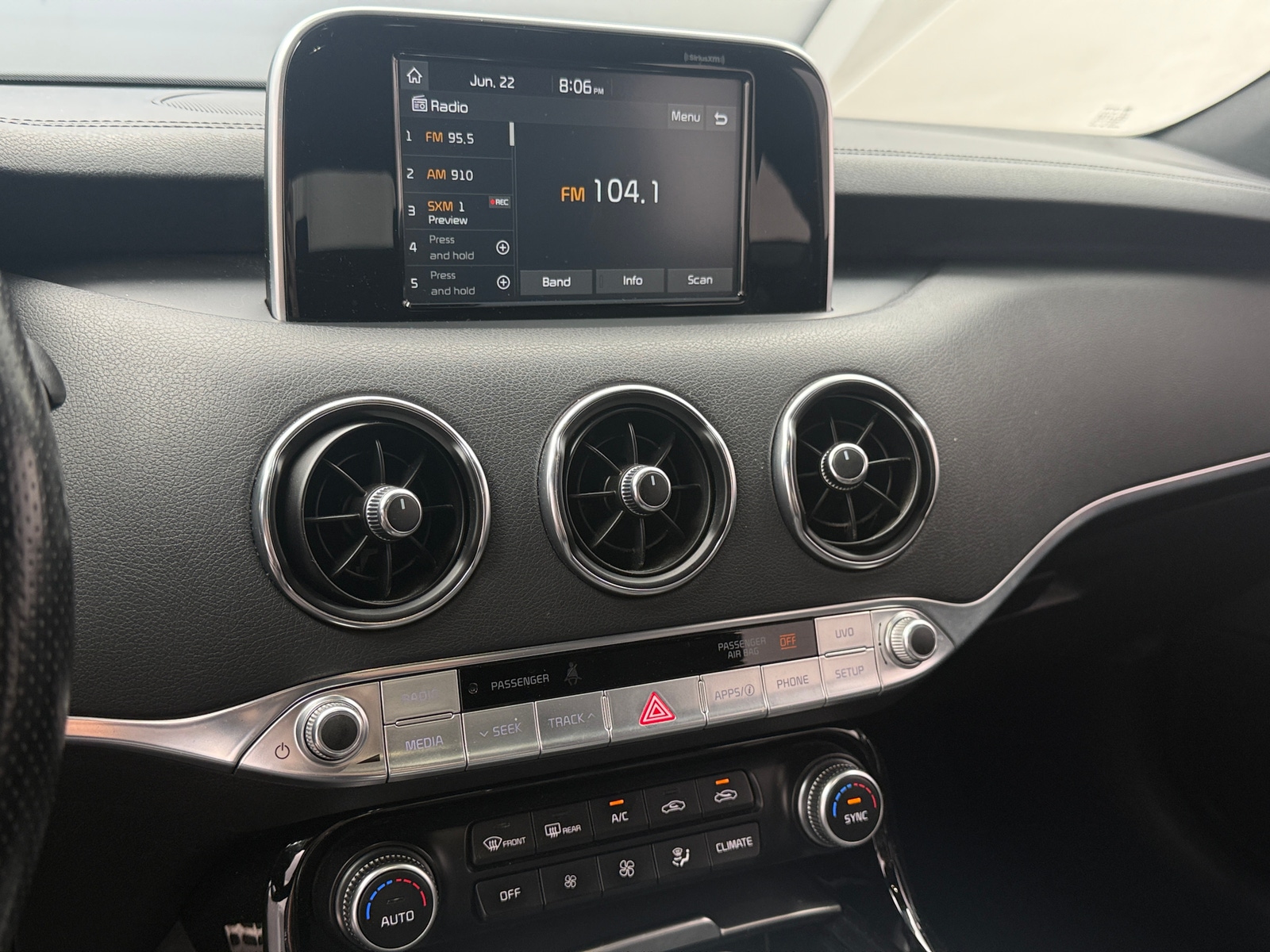 Thumbnail: 2021 Kia Stinger - 3