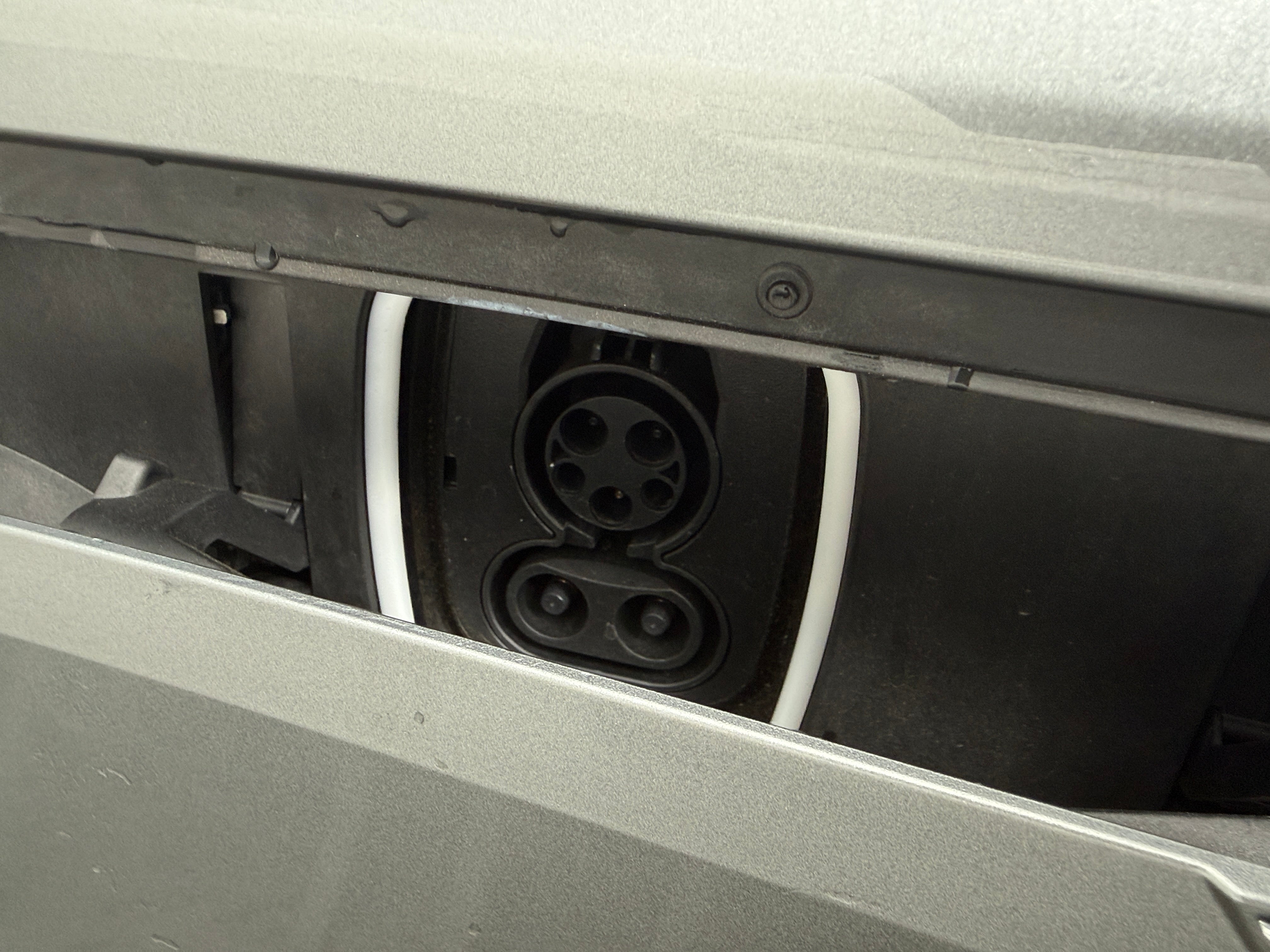 Used 2024 Cadillac LYRIQ Luxury 1 with VIN 1GYKPPRK4RZ101689 for sale in Oak Creek, WI