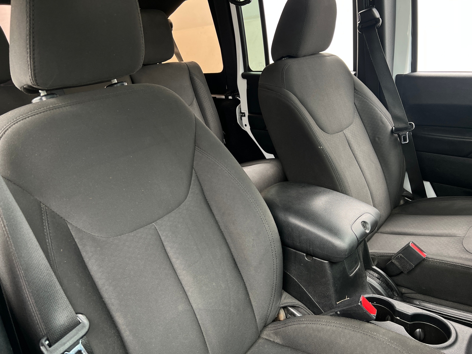Thumbnail: 2016 Jeep Wrangler - 2
