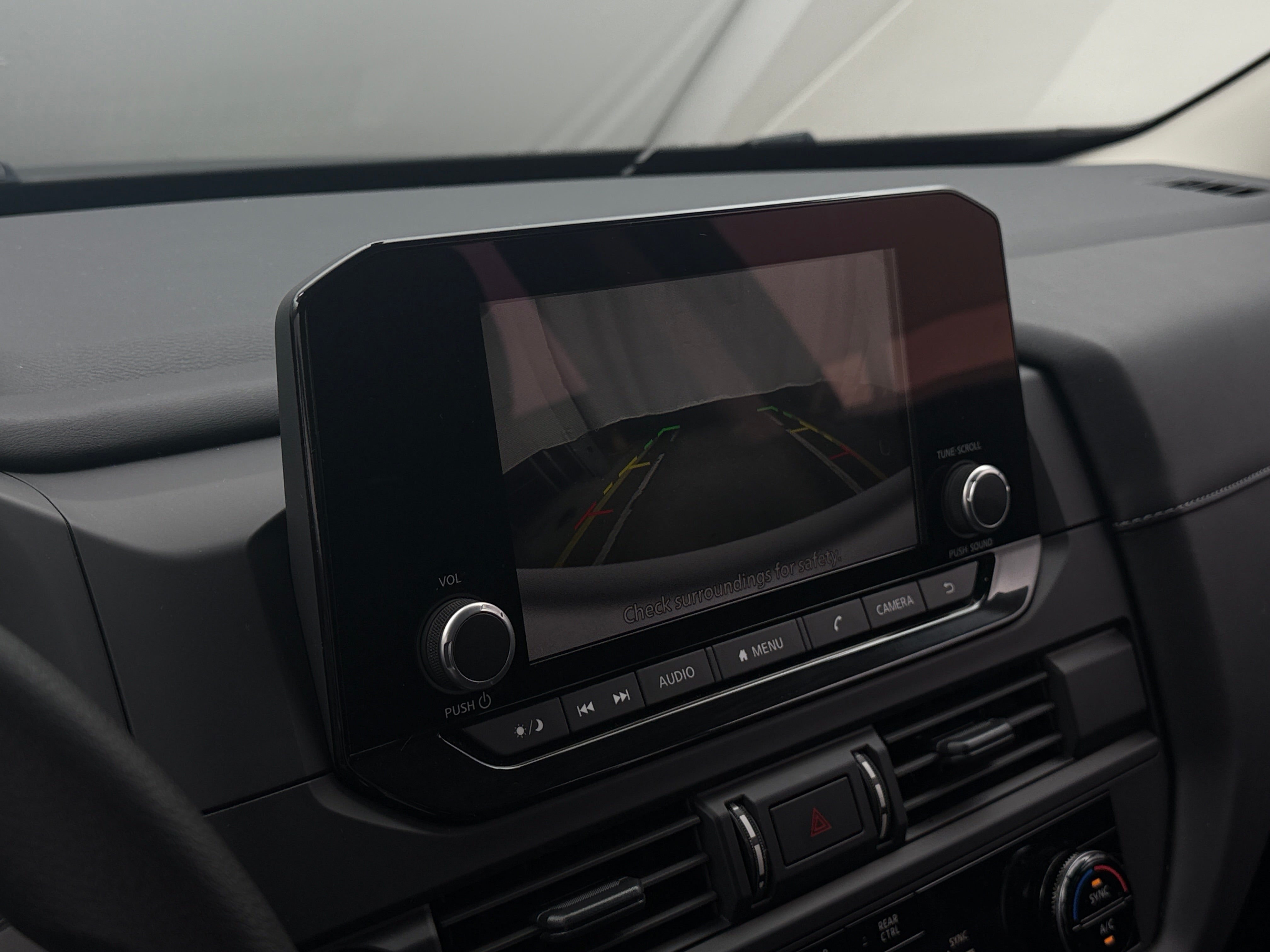 2025 Nissan Pathfinder S - Photo 12