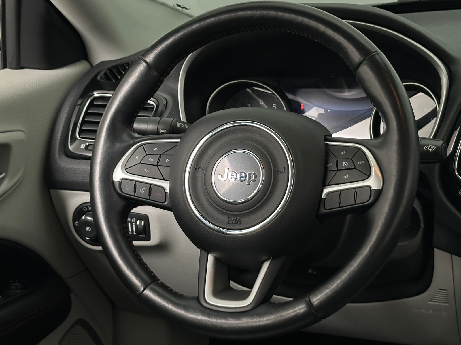 Thumbnail: 2020 Jeep Compass - 4