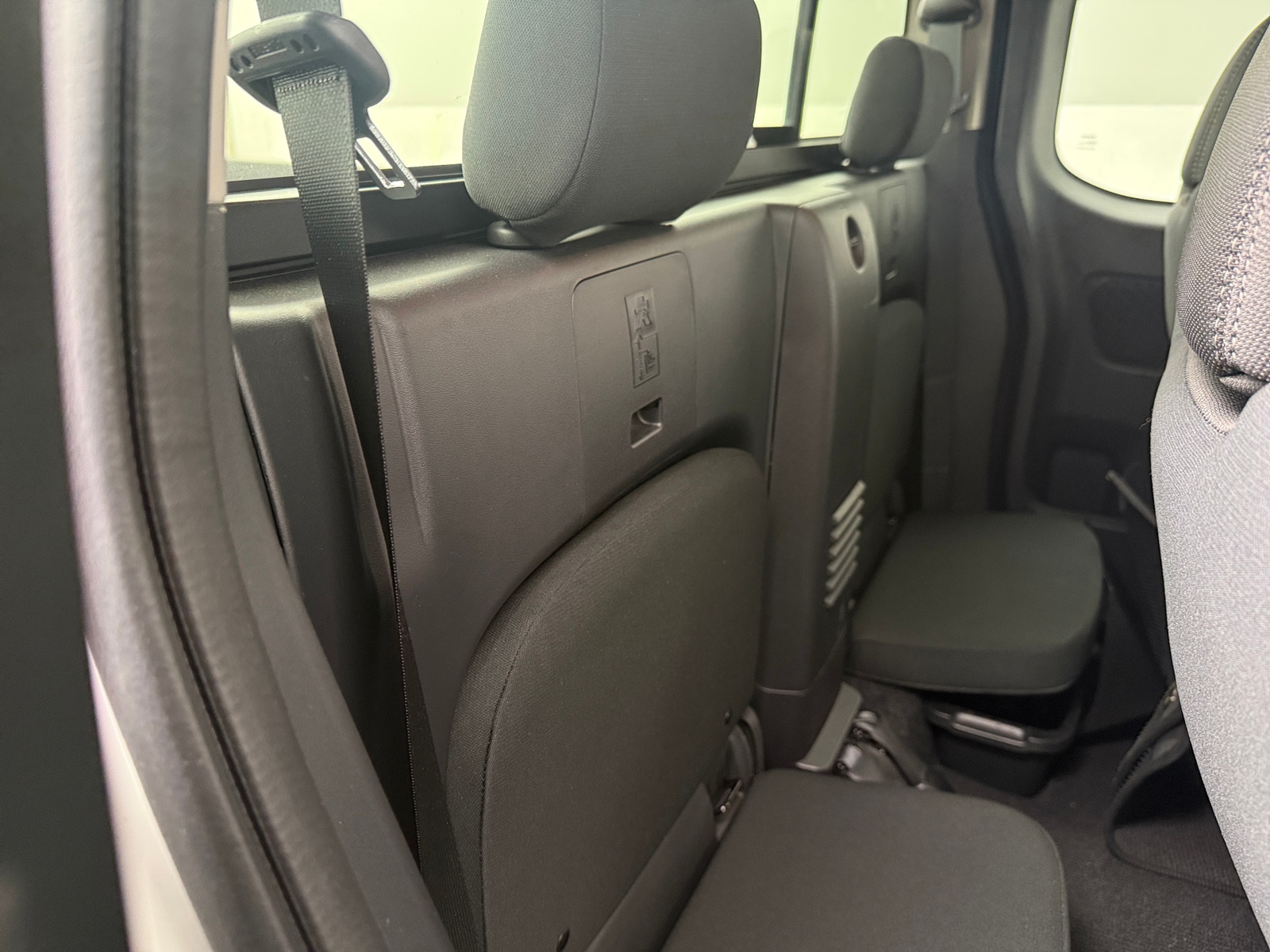 Thumbnail: 2024 Nissan Frontier - 6