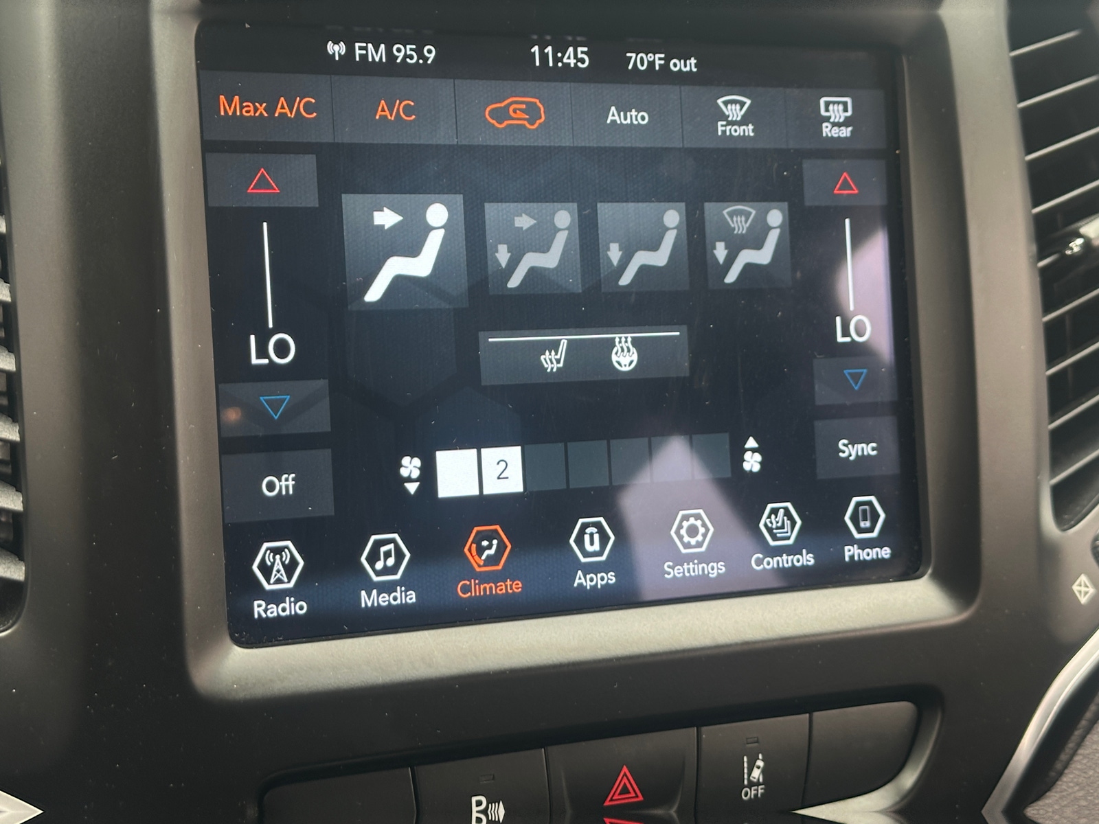 Thumbnail: 2021 Jeep Cherokee - 3