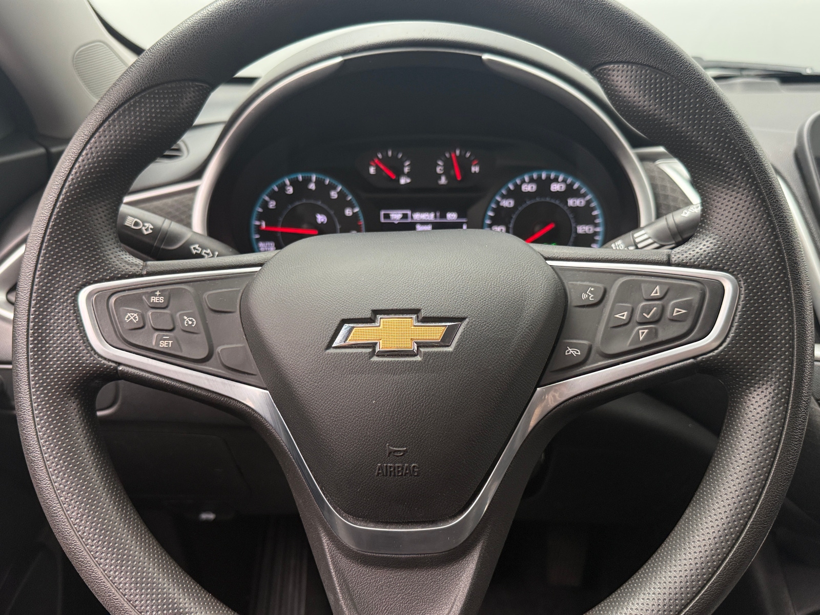 Thumbnail: 2022 Chevrolet Malibu - 5