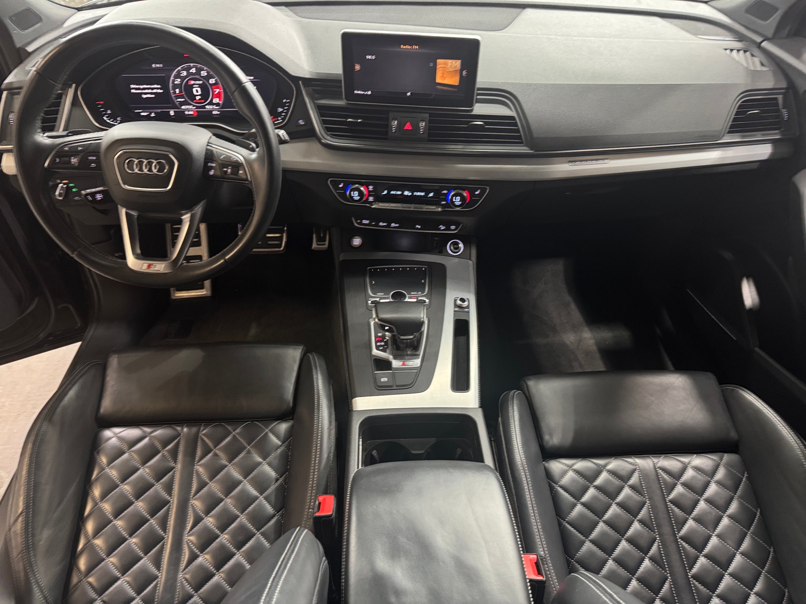 Thumbnail: 2019 Audi SQ5 - 2