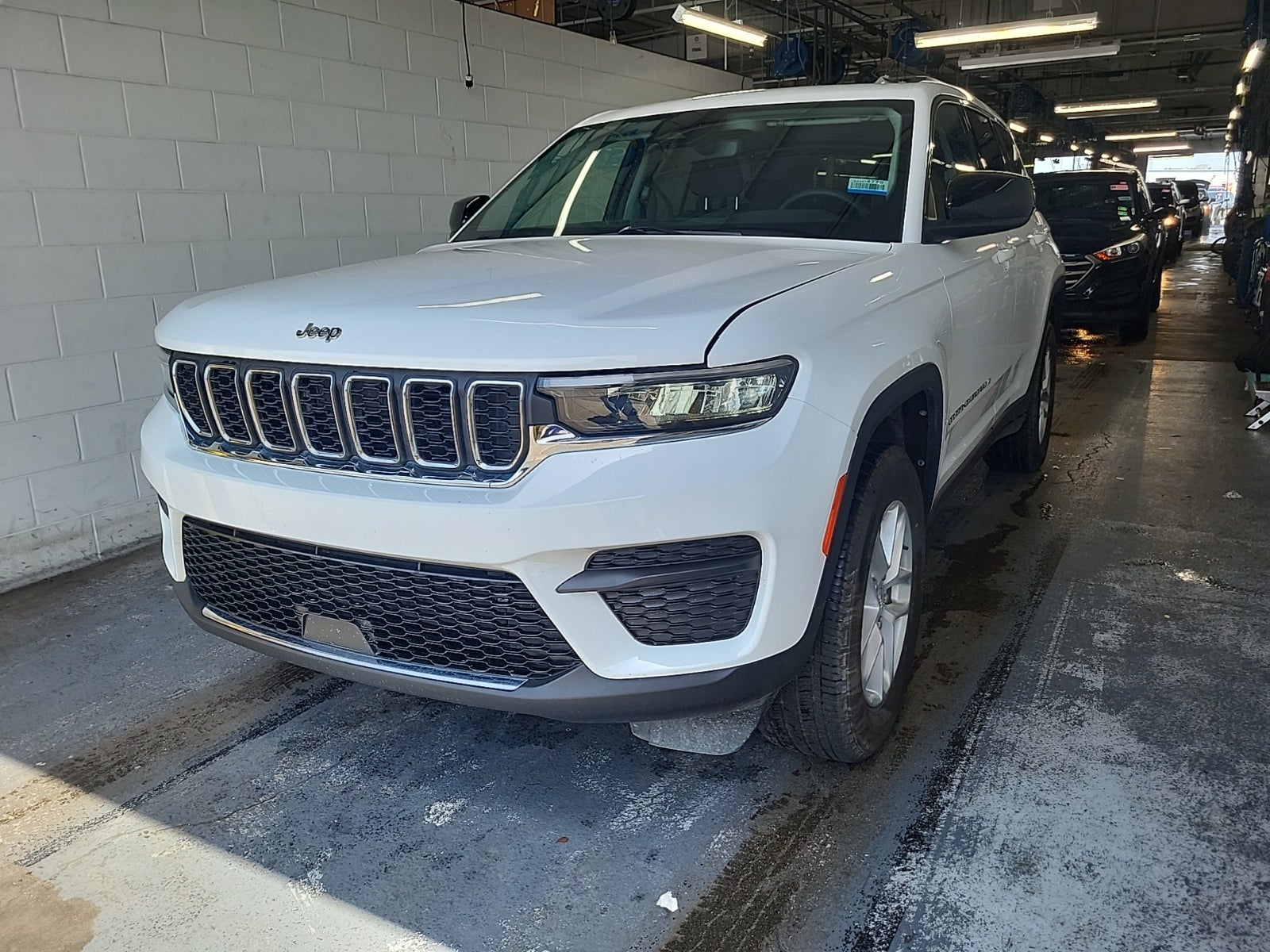 2023 Jeep Grand Cherokee Laredo