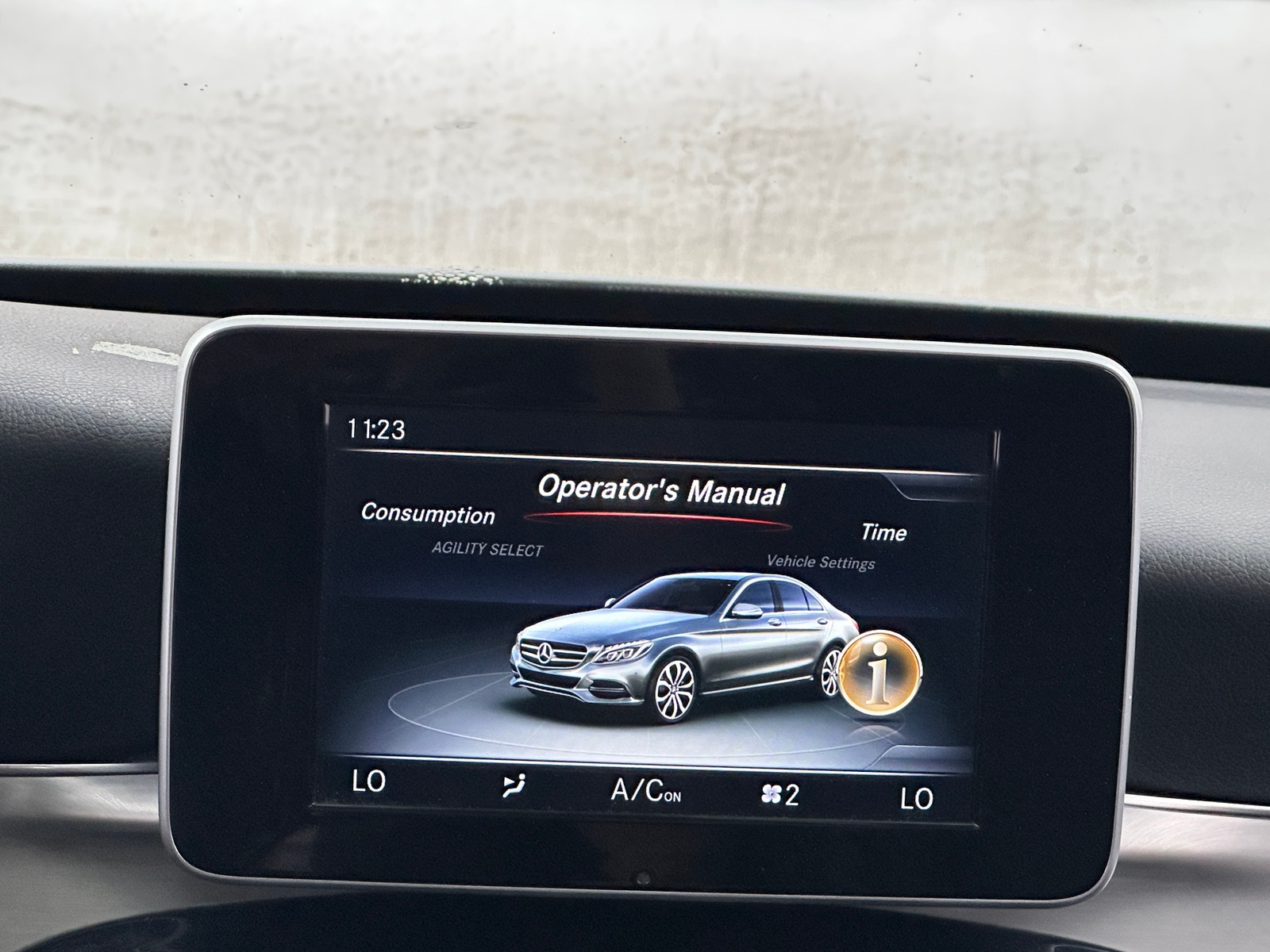 Thumbnail: 2015 Mercedes-Benz C-Class - 3