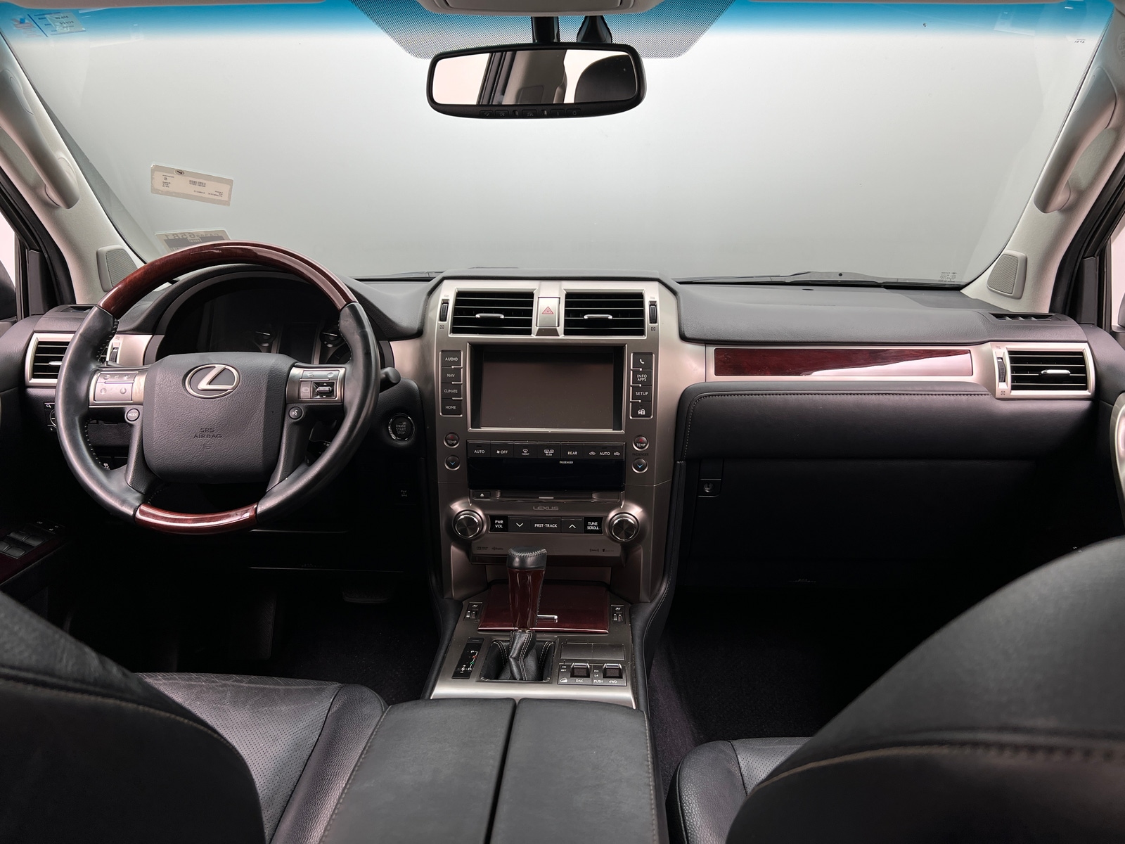 Thumbnail: 2015 Lexus GX - 3