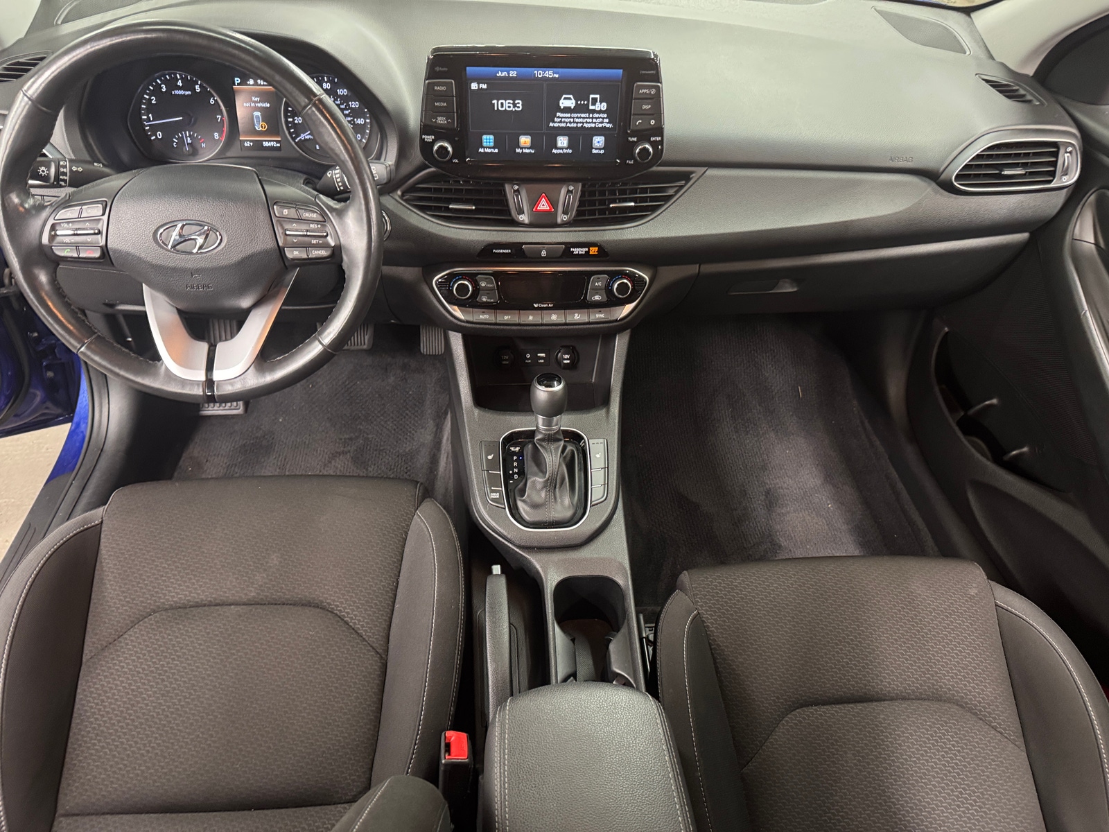 Thumbnail: 2018 Hyundai Elantra - 3