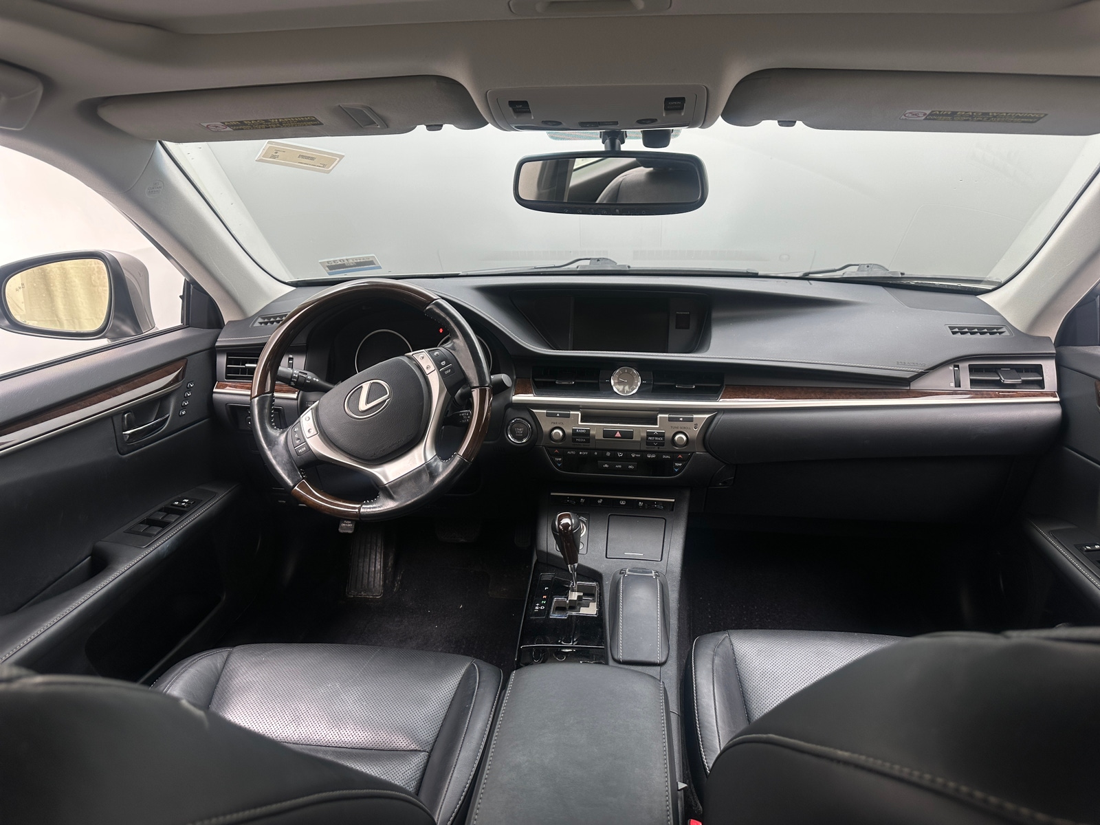 Thumbnail: 2015 Lexus ES - 2