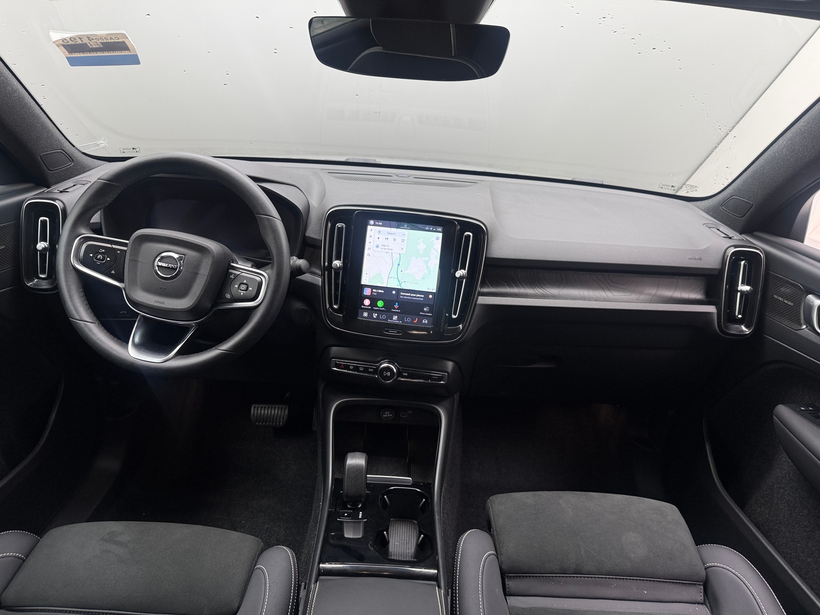 Thumbnail: 2024 Volvo C40 - 3