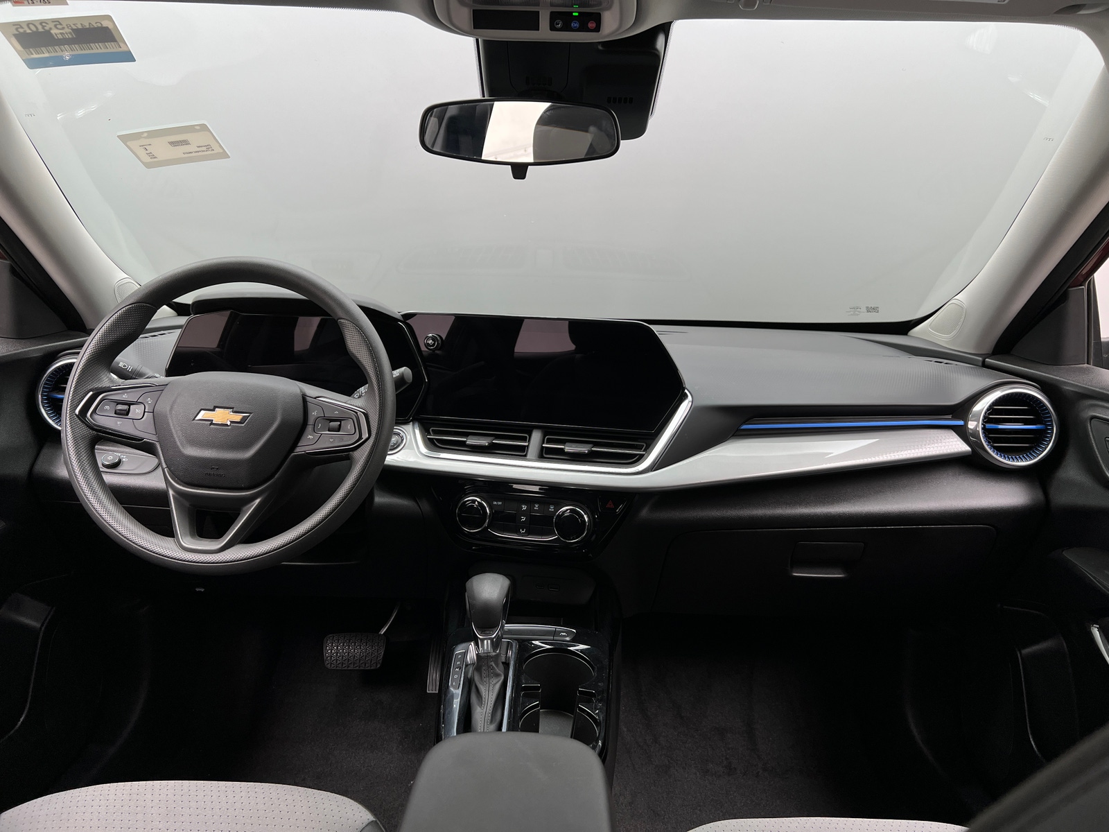 Thumbnail: 2025 Chevrolet Trax - 3