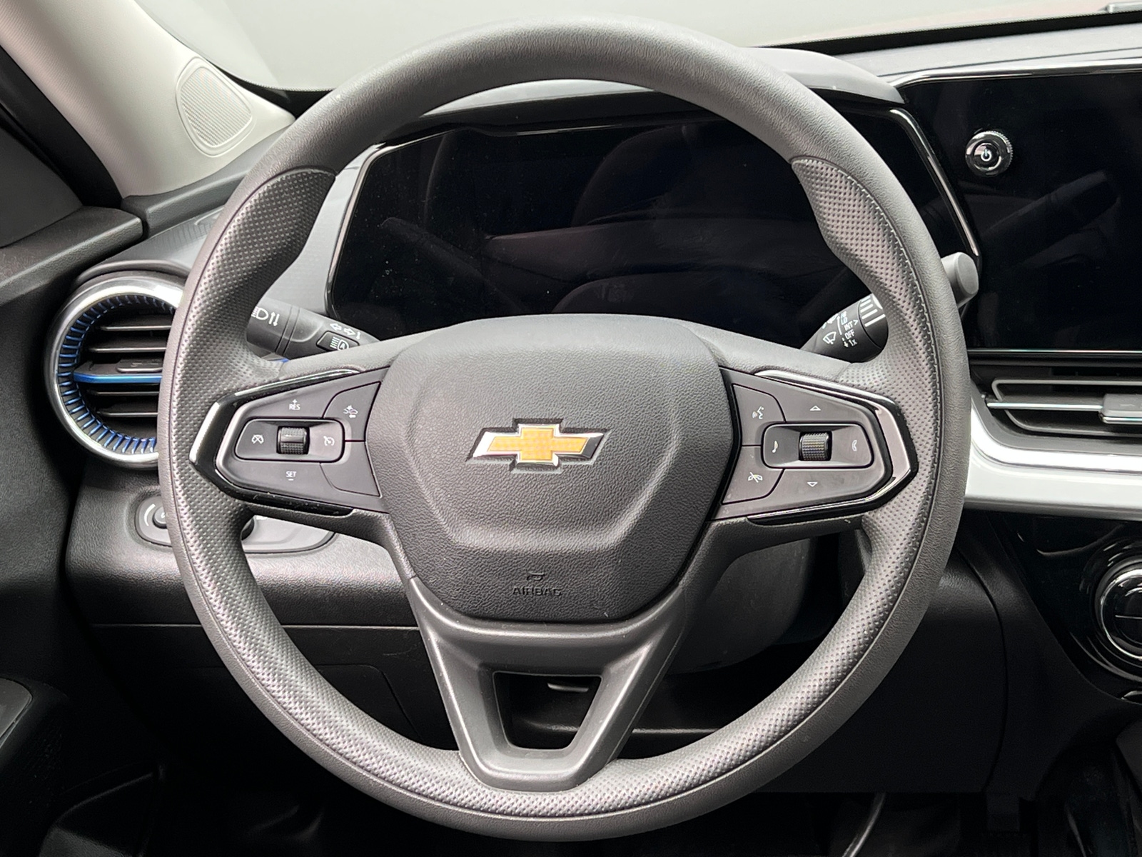 Thumbnail: 2025 Chevrolet Trax - 5