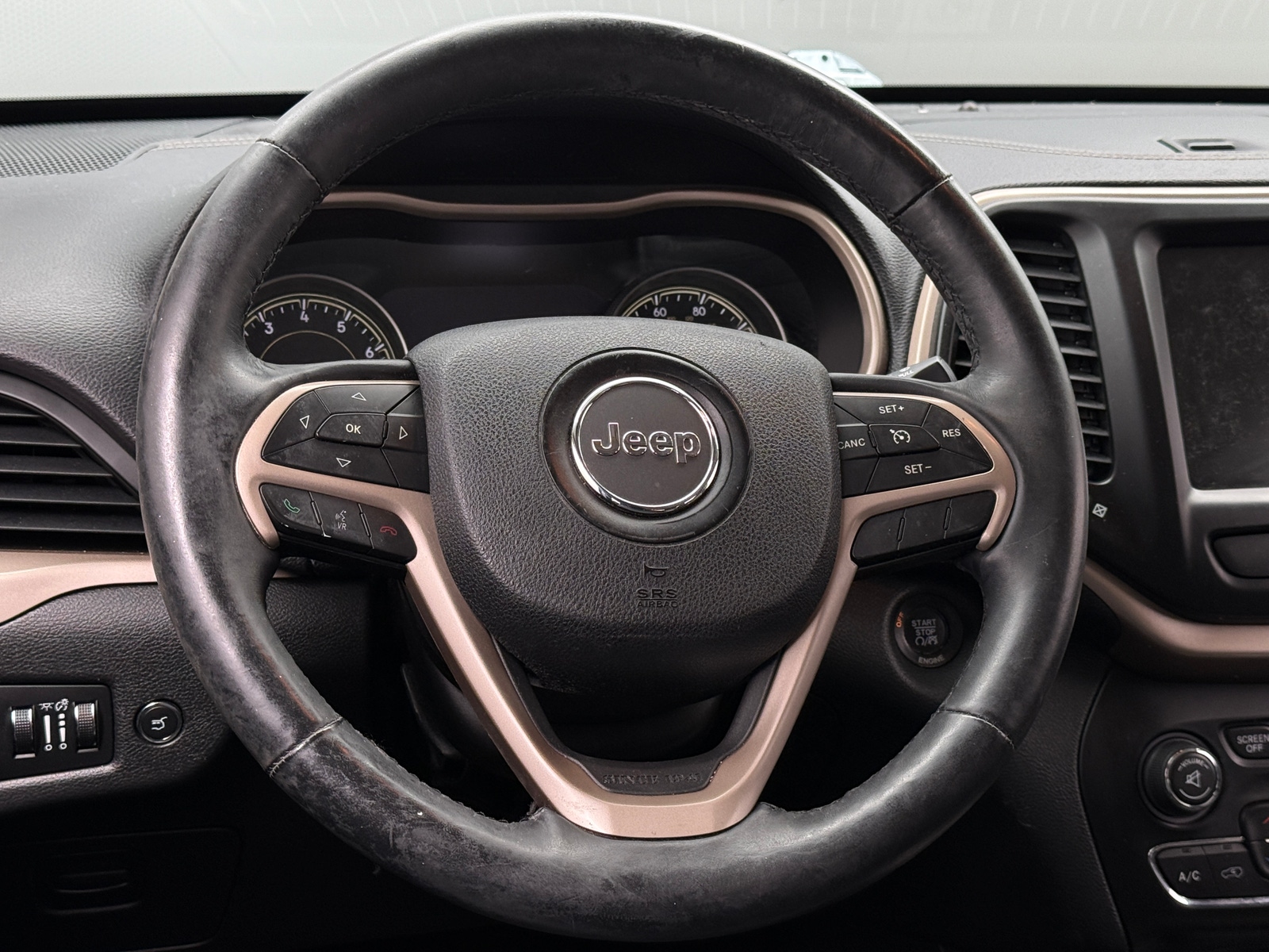 Thumbnail: 2015 Jeep Cherokee - 4