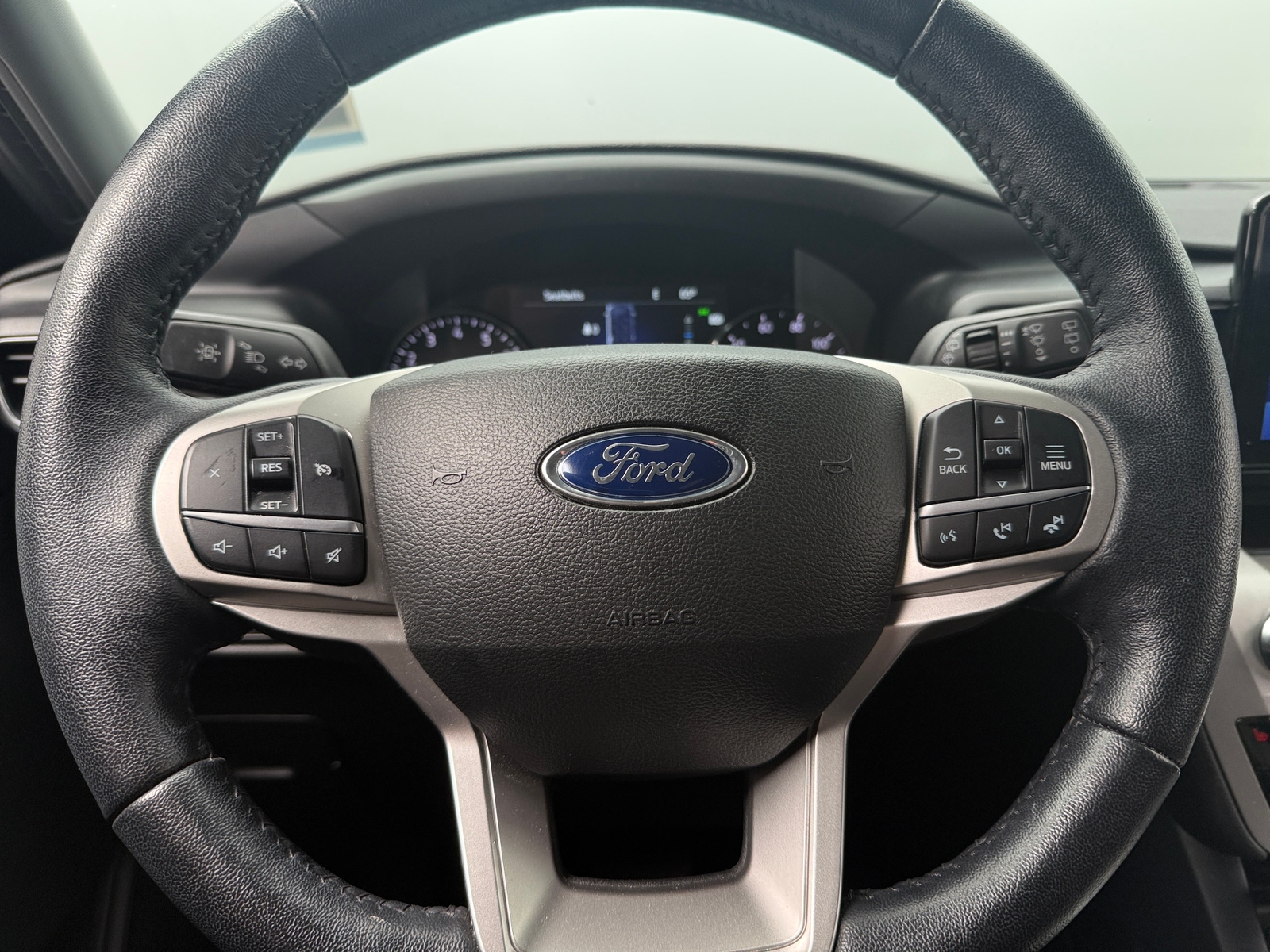 Thumbnail: 2022 Ford Explorer - 5
