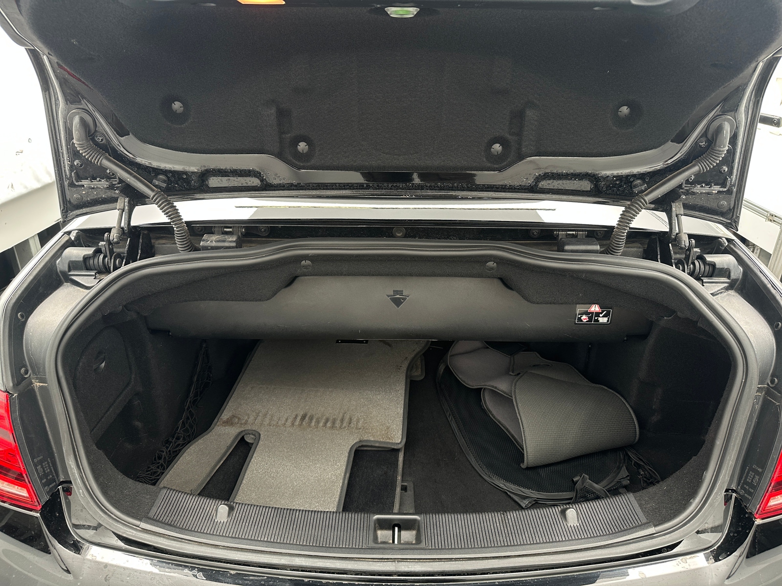 Thumbnail: 2014 Mercedes-Benz E-Class - 6