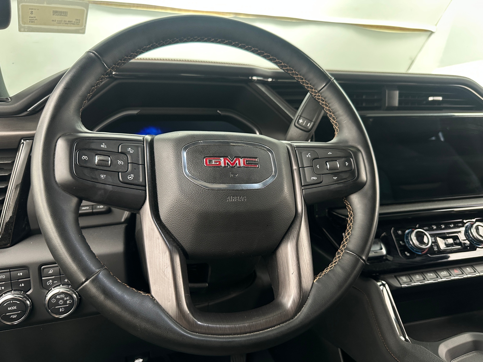 Thumbnail: 2024 GMC Sierra 2500 - 4