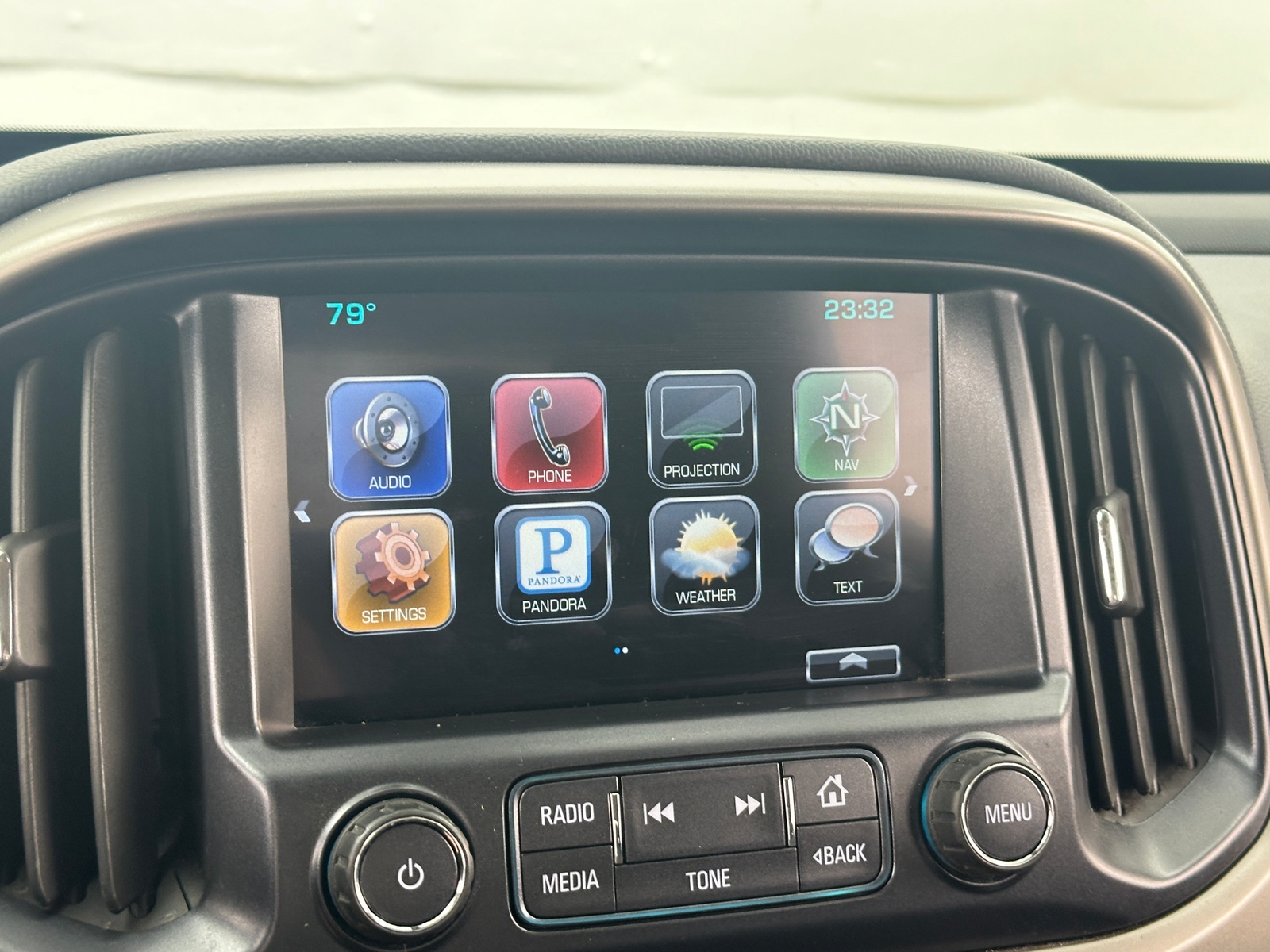 Thumbnail: 2016 Chevrolet Colorado - 3
