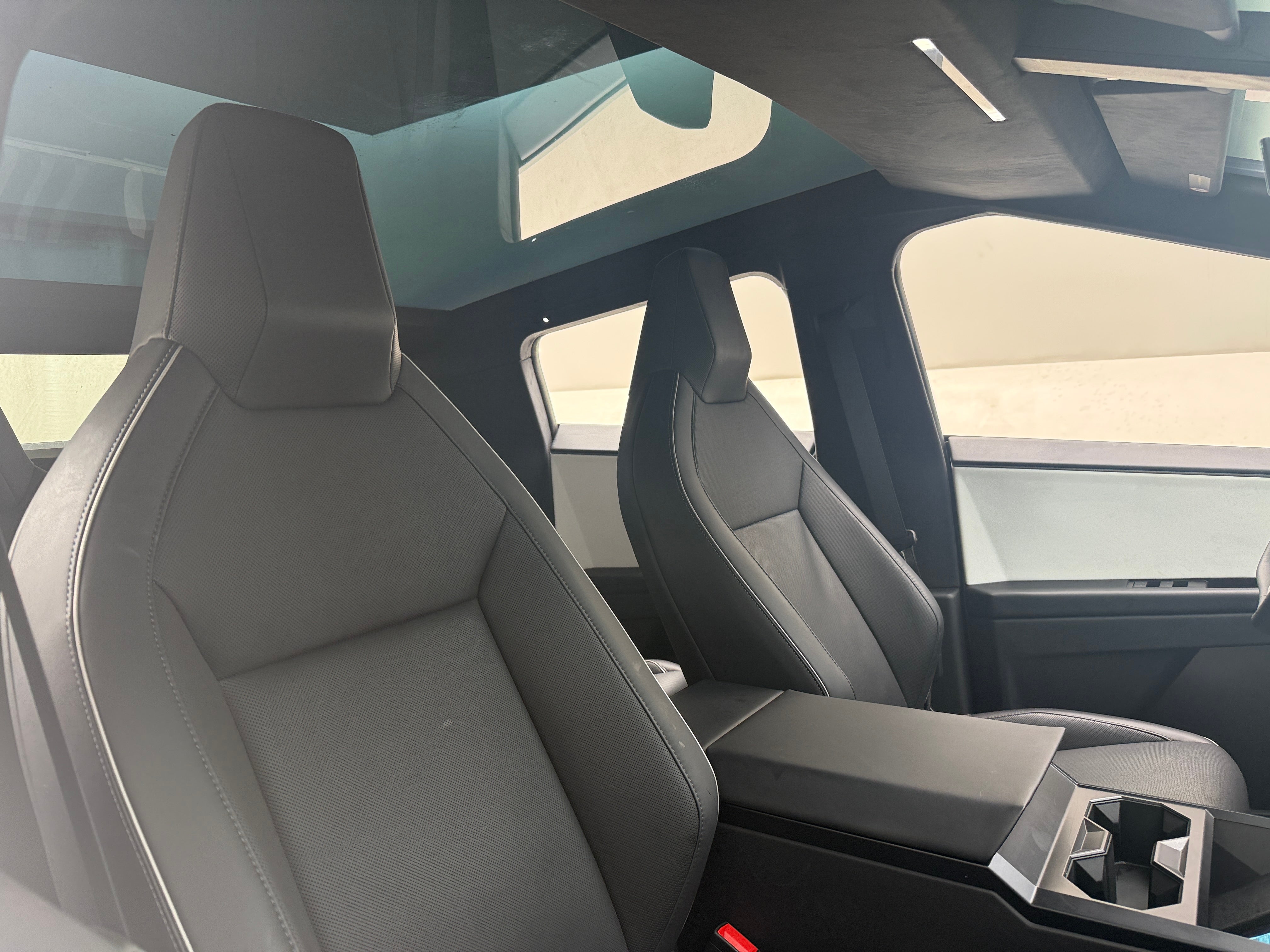 Used 2024 Tesla Cybertruck Base with VIN 7G2CEHED5RA016924 for sale in Auburn, WA