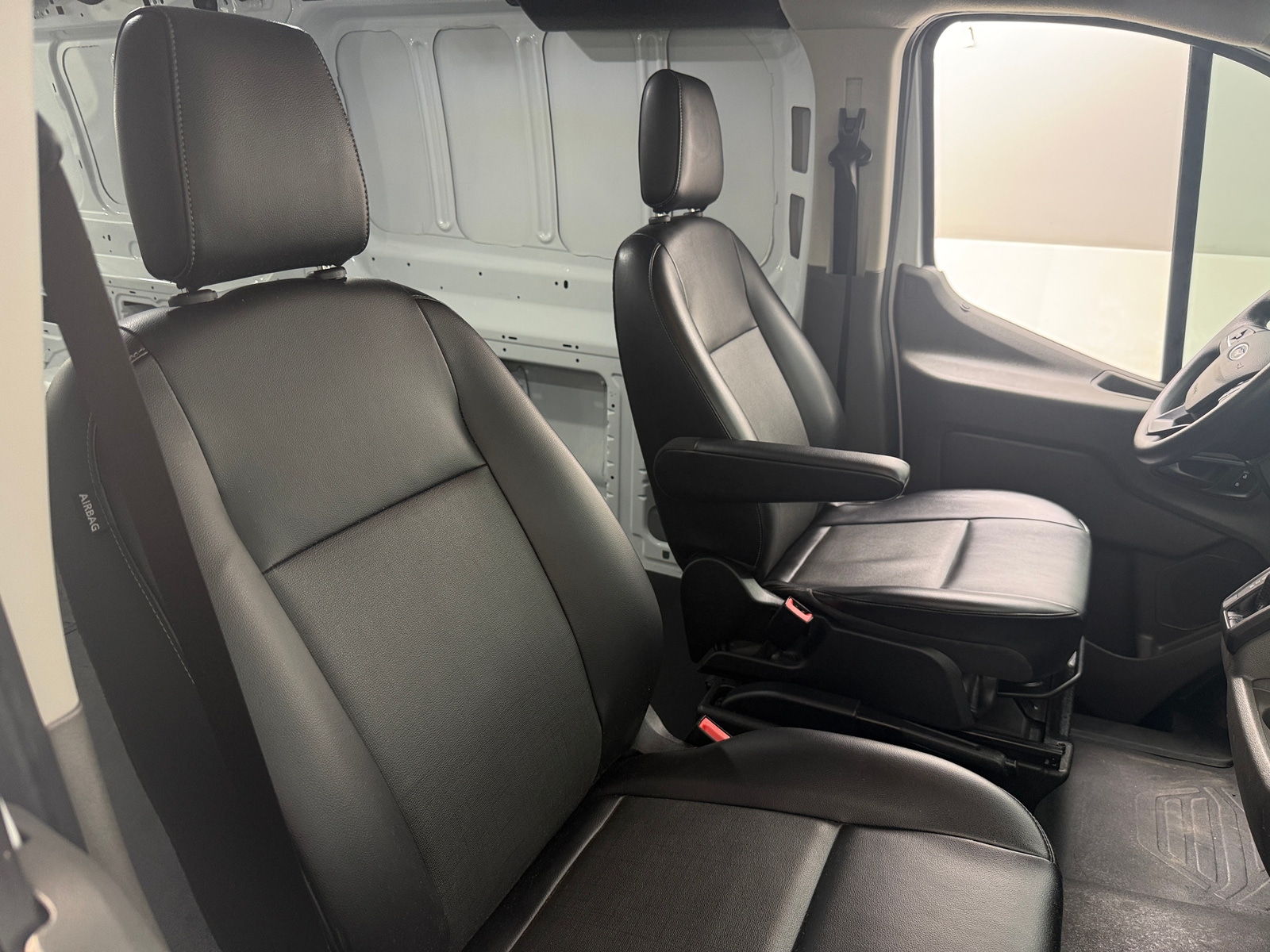 Thumbnail: 2020 Ford Transit Series - 2