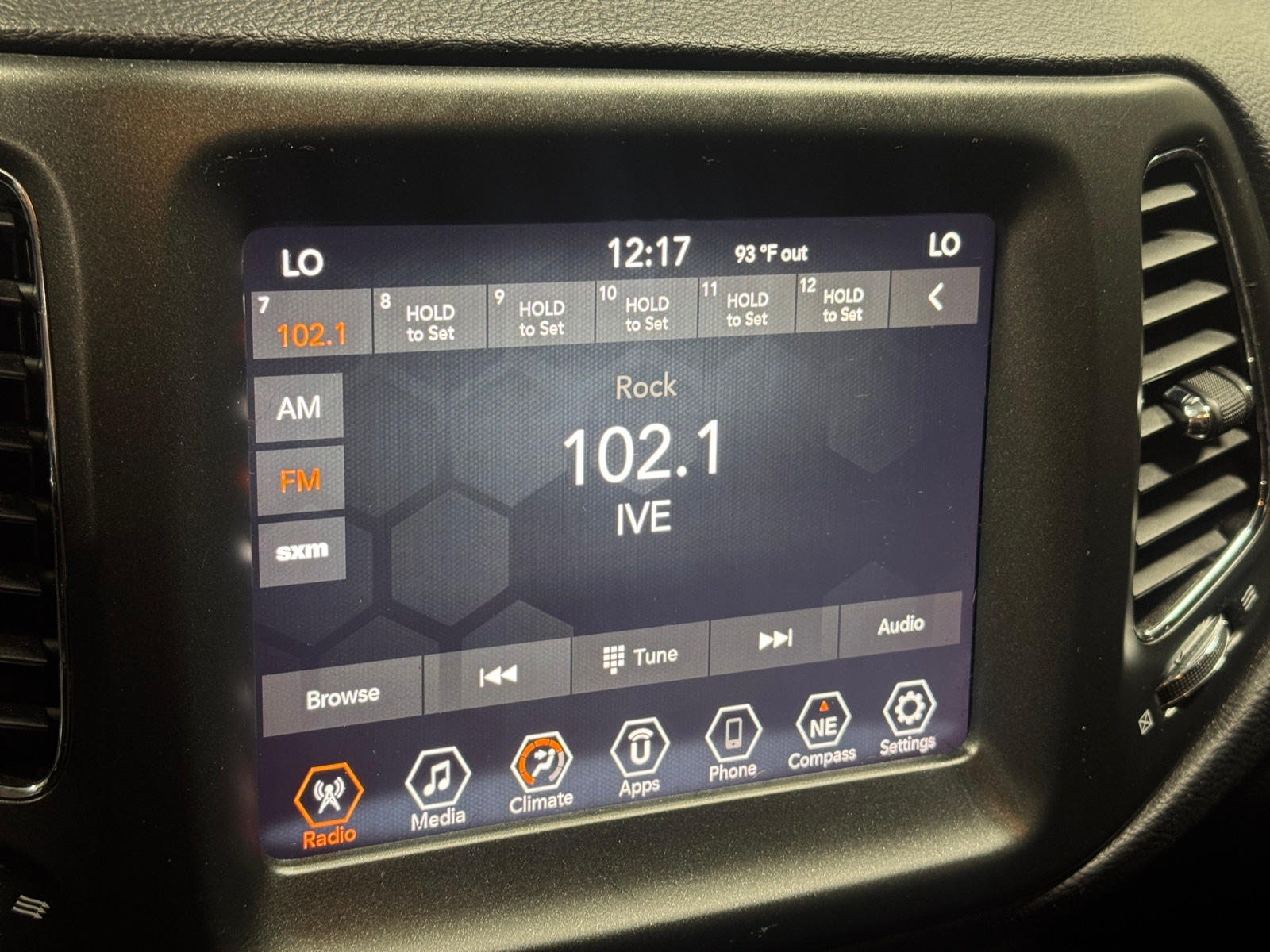 Thumbnail: 2021 Jeep Compass - 4