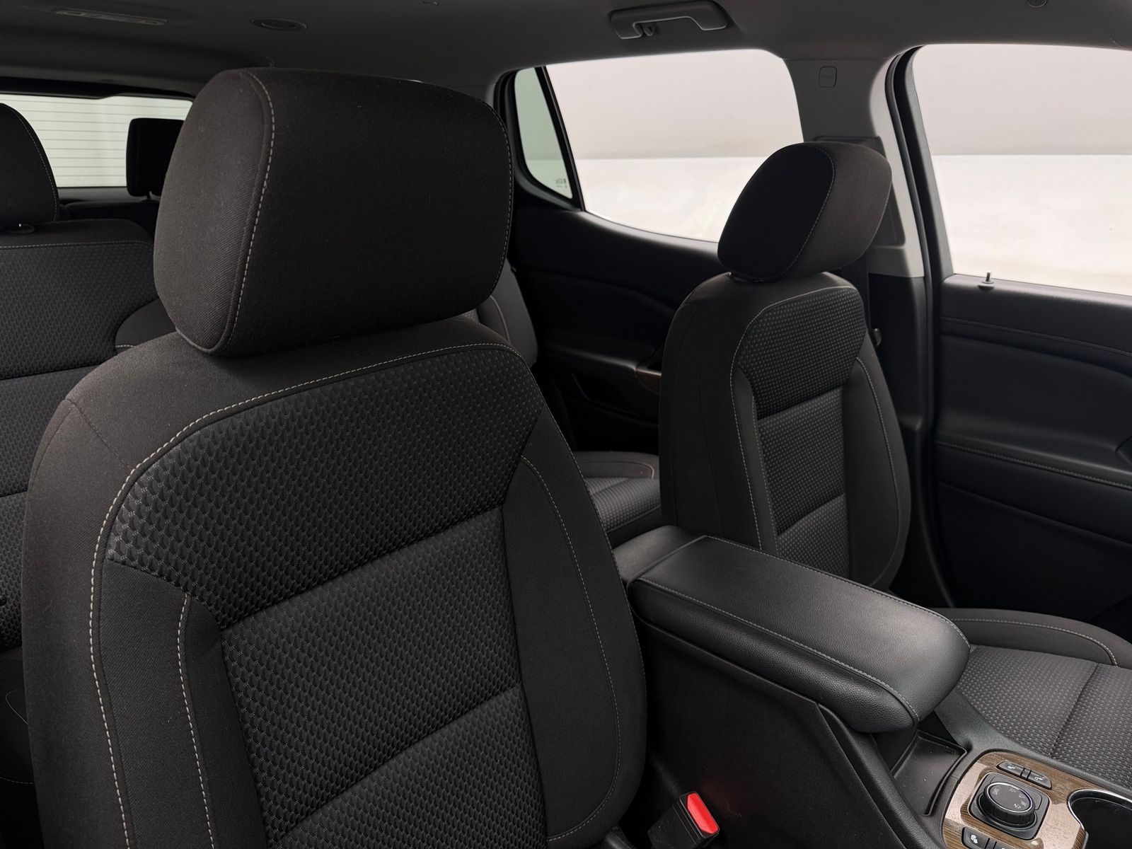 Thumbnail: 2023 GMC Acadia - 2