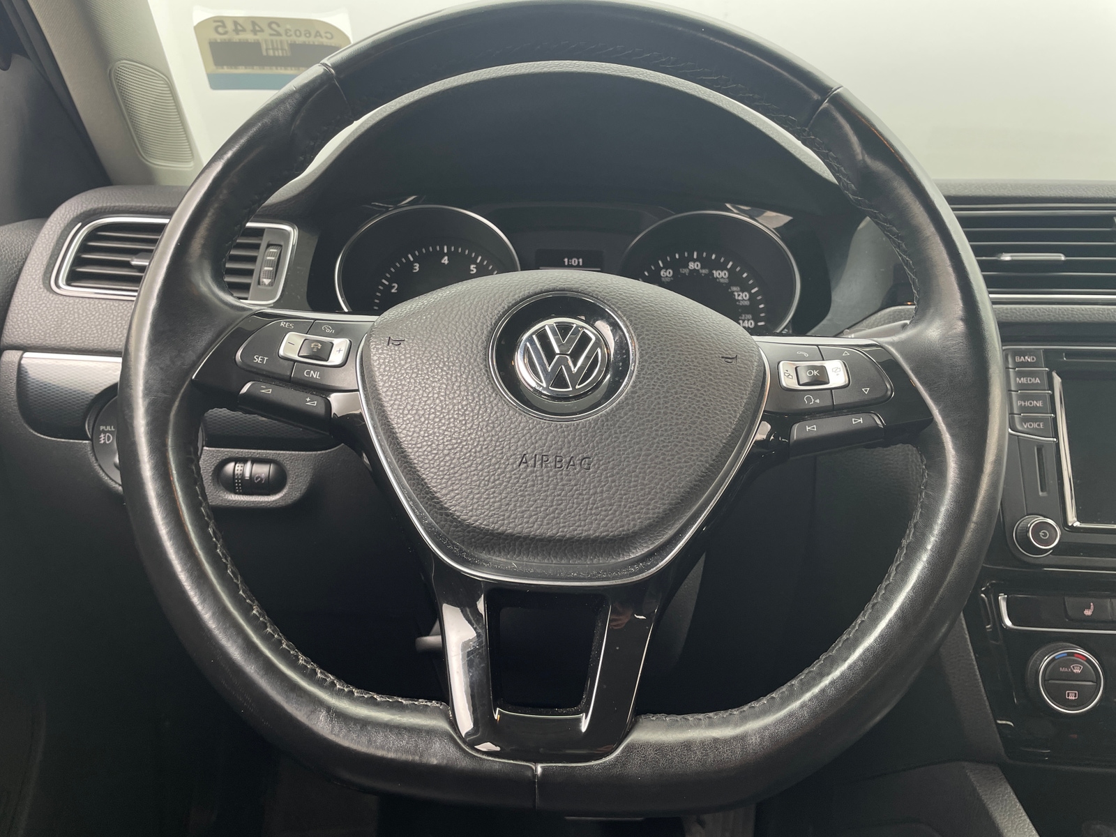 Thumbnail: 2017 Volkswagen Jetta - 4