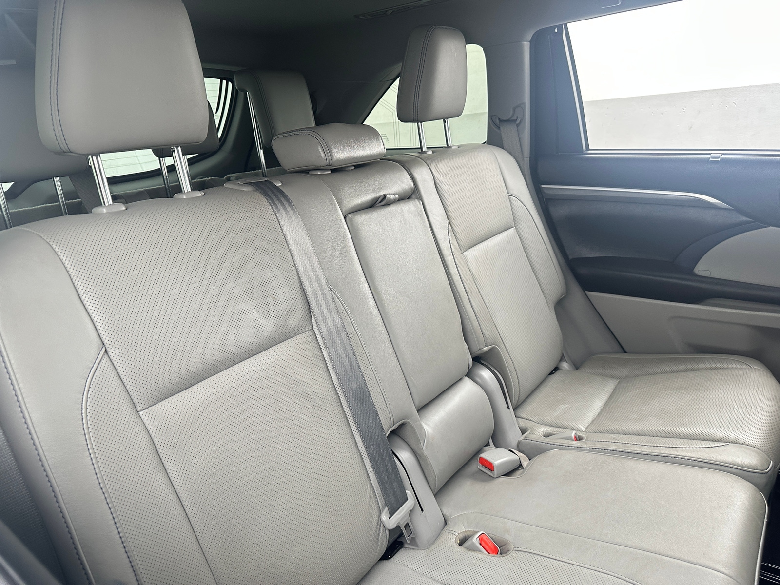 Thumbnail: 2017 Toyota Highlander - 5