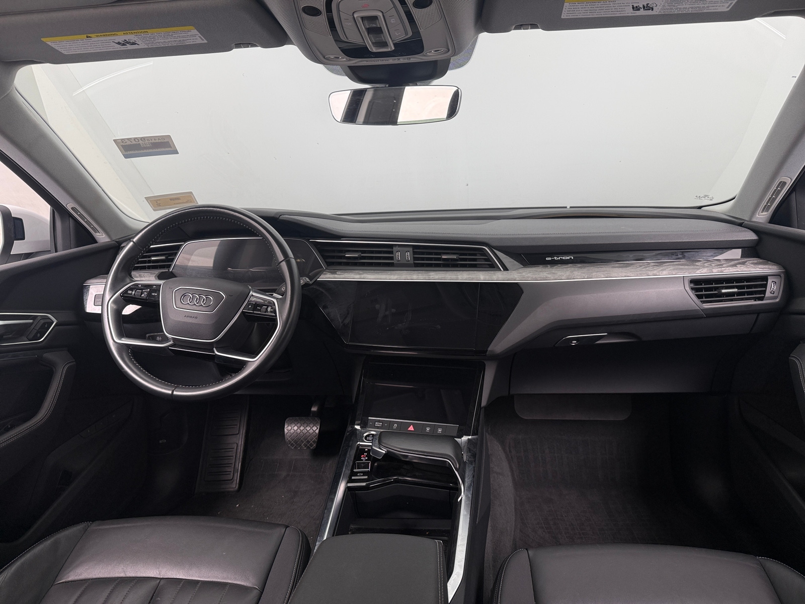 Thumbnail: 2021 Audi e-tron - 2