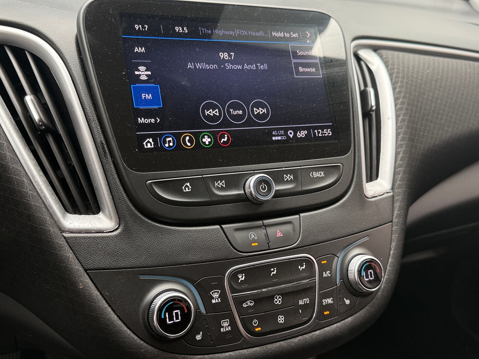 Thumbnail: 2024 Chevrolet Malibu - 4